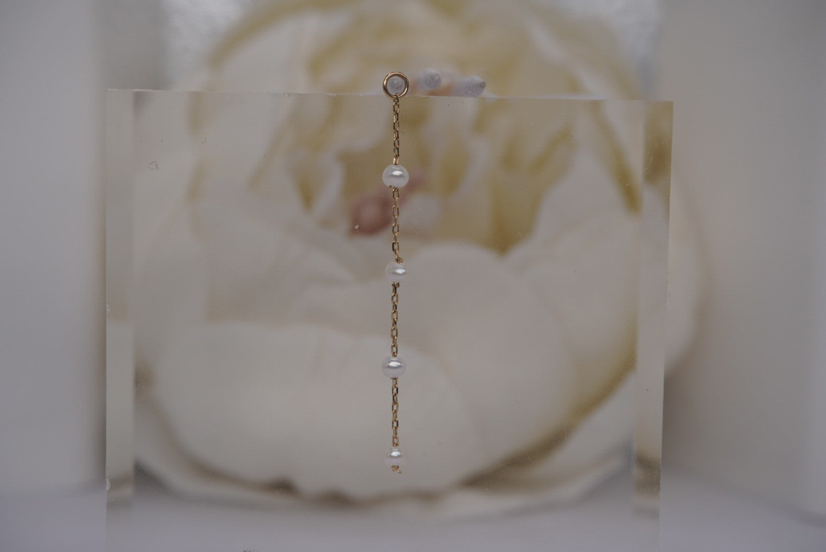 4-Bead Pearl Charm