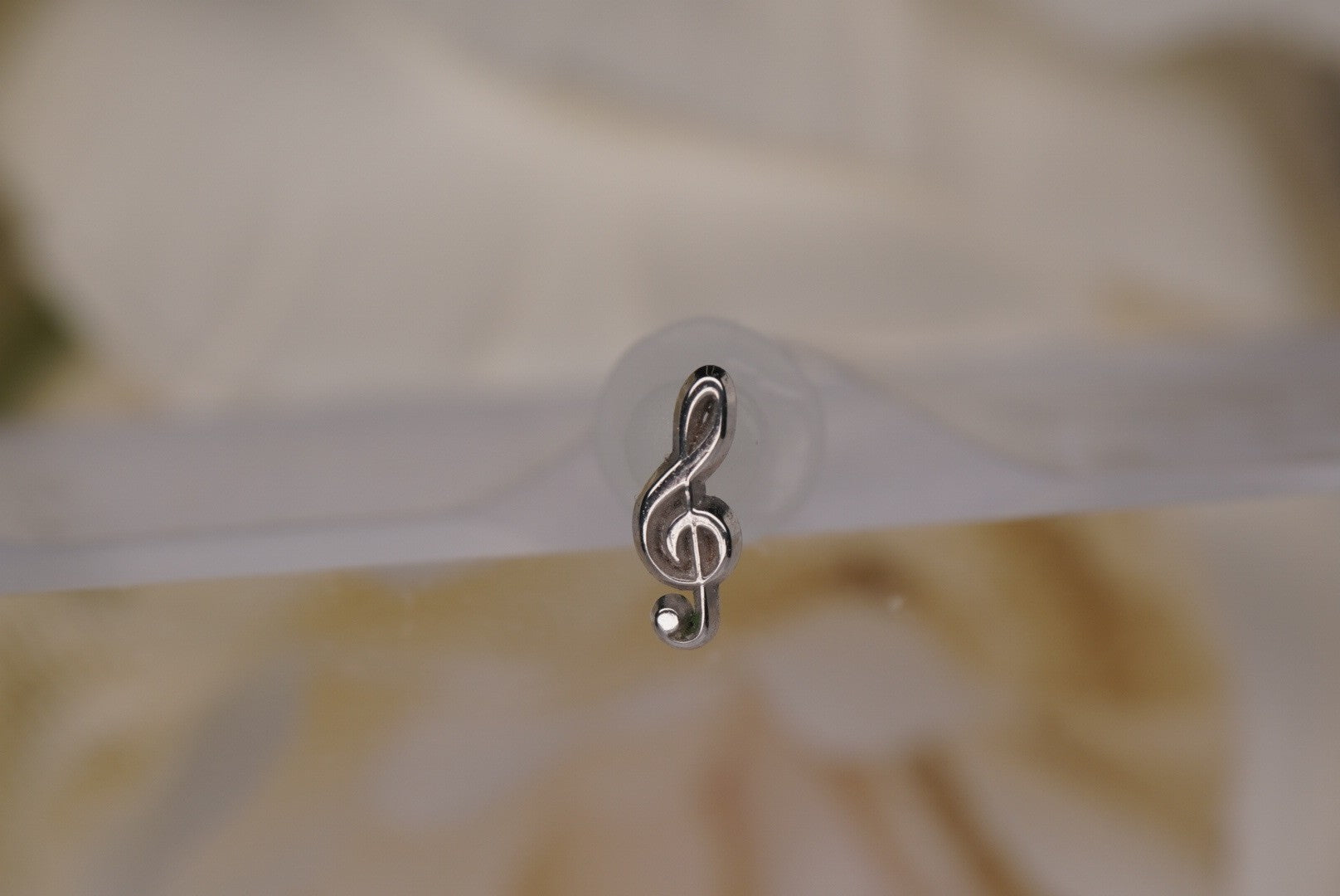 G Clef Music Note in Gold
