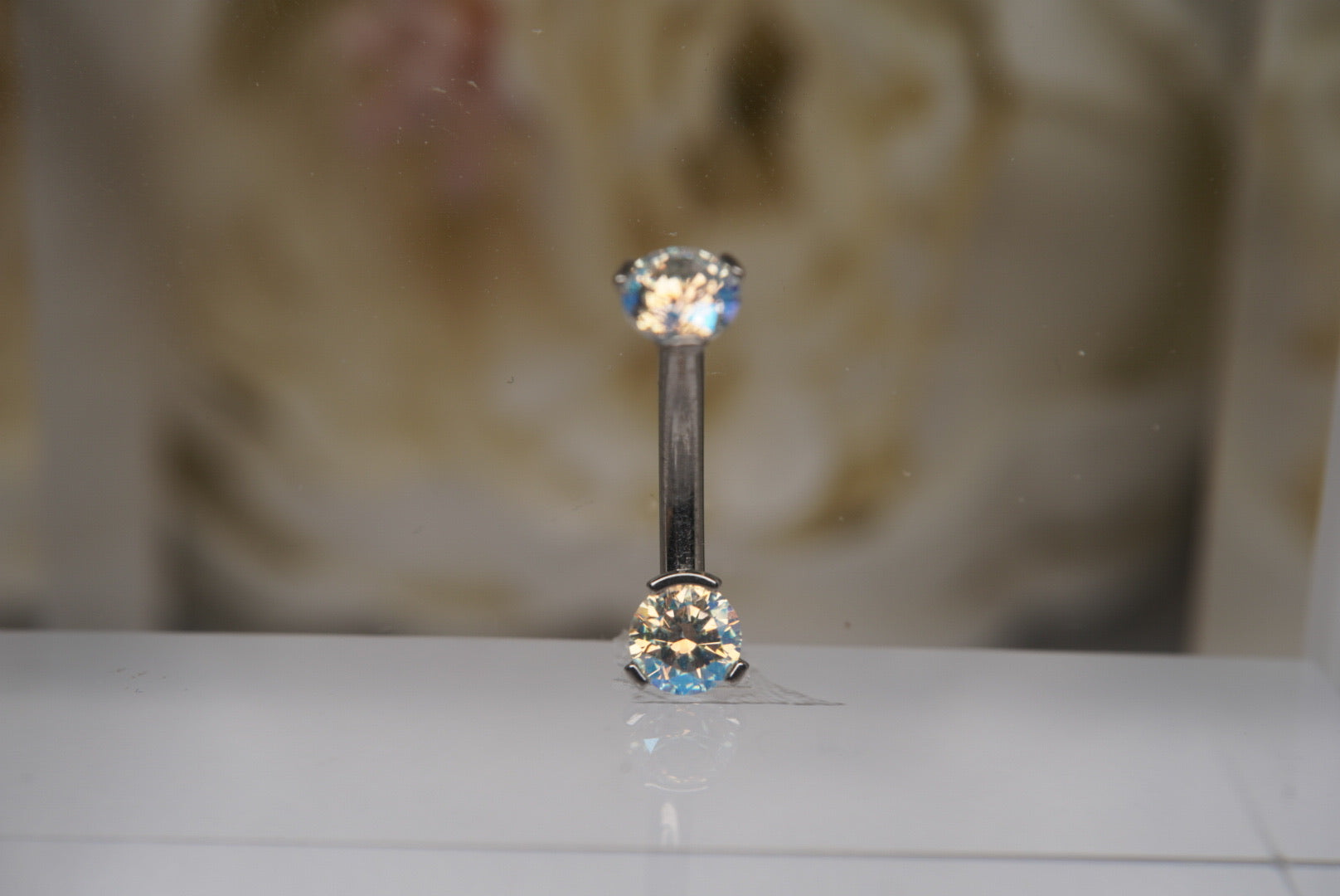 Paradise Shimmer Crystal Navel in a Prong Setting (4mm/4mm)