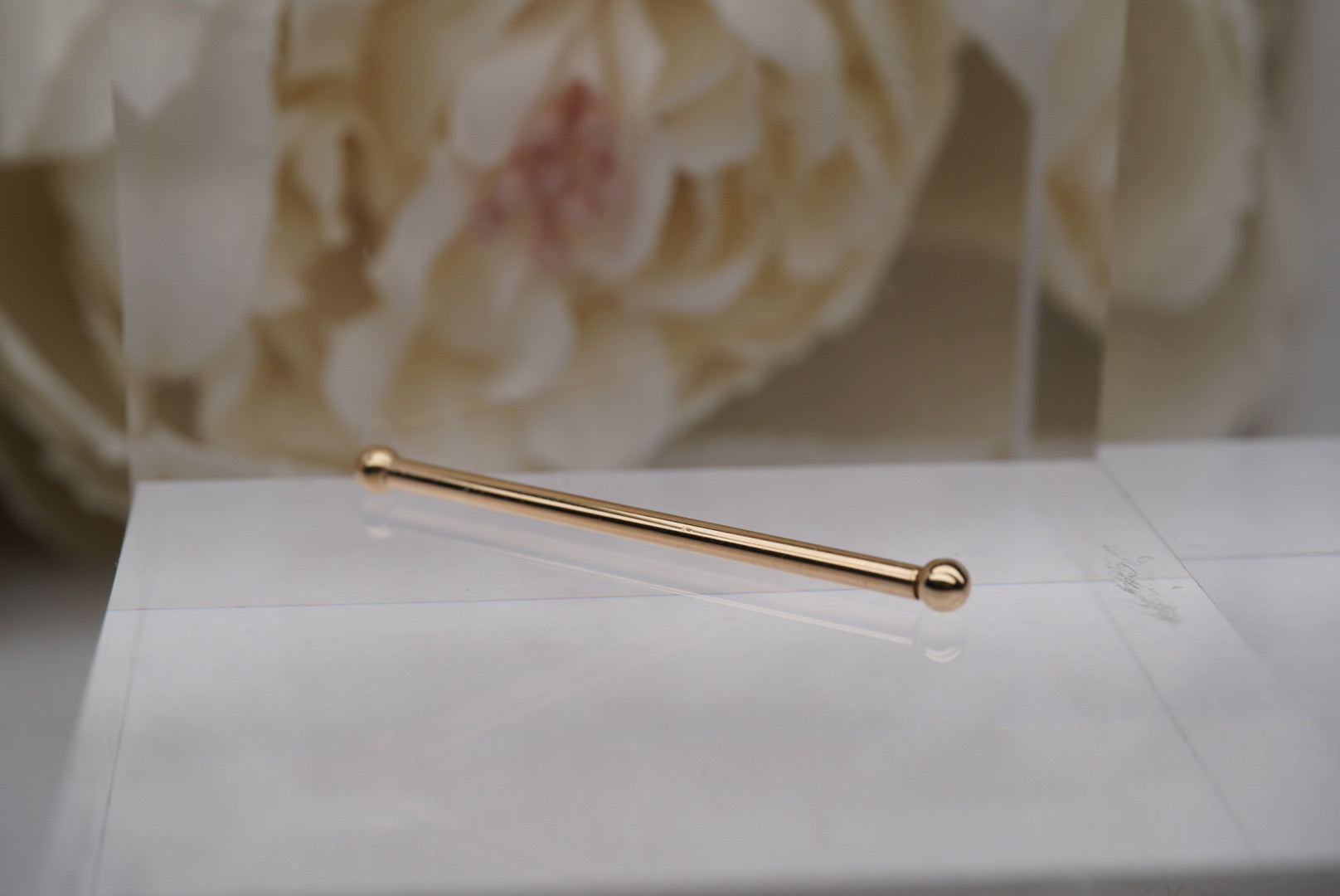Industrial Barbell in Yellow Gold 16g