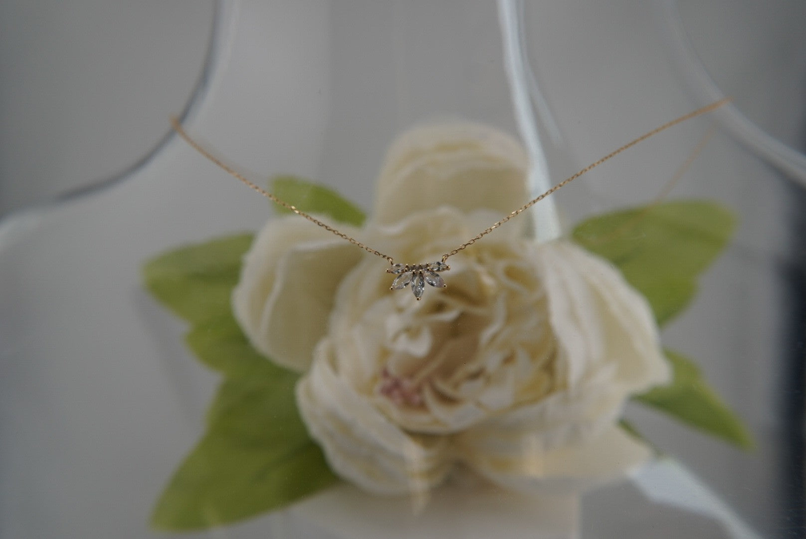 Valentina Necklace with WHITE SAPPHIRES in Yellow Gold