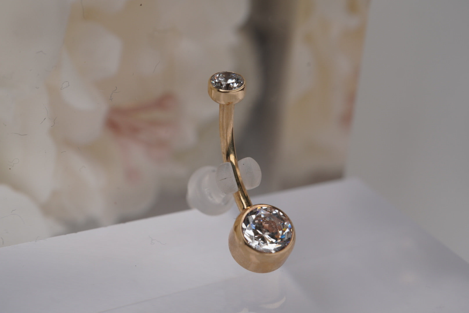 Bezel Navel in Yellow Gold