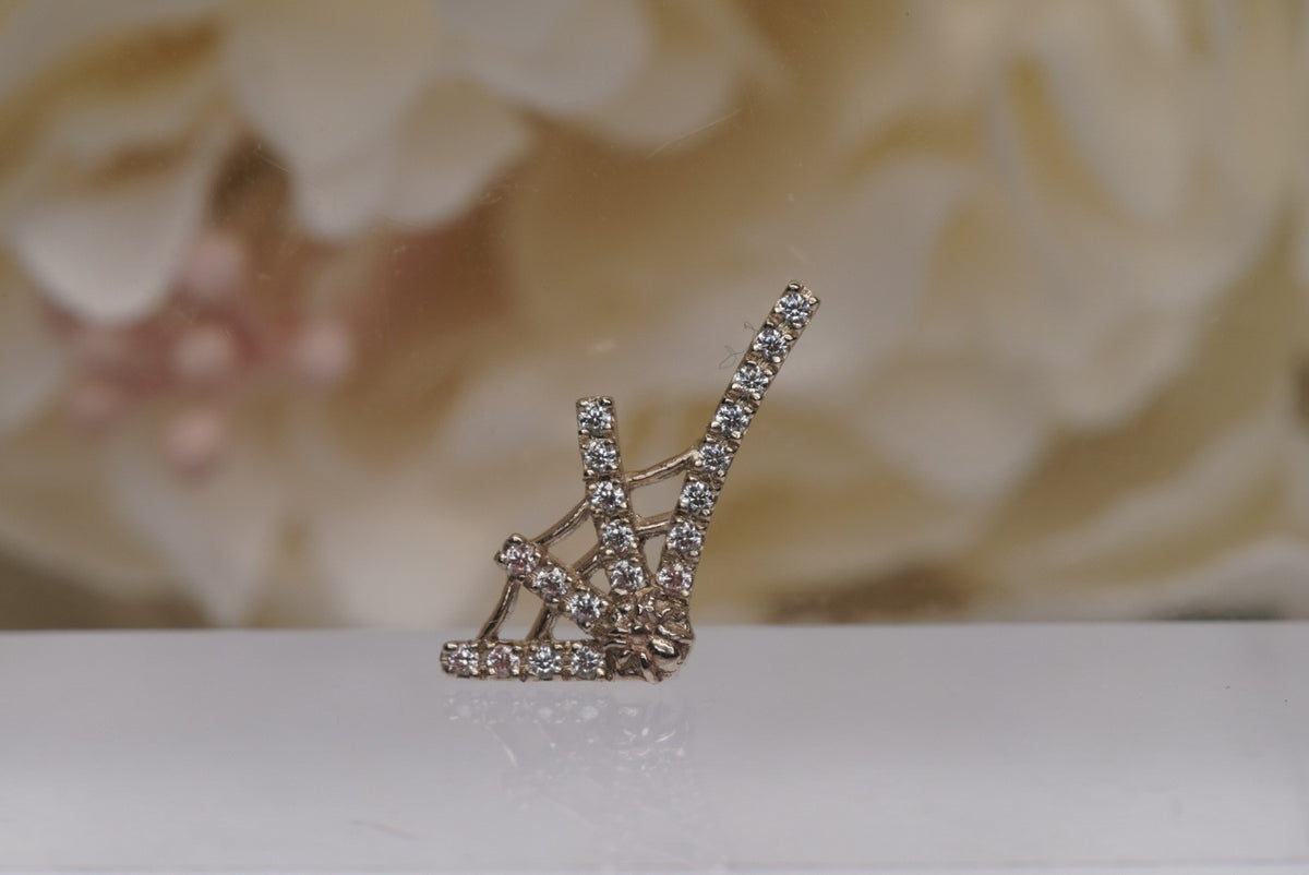 14k gold “Tarantula Web” threadless end in white gold