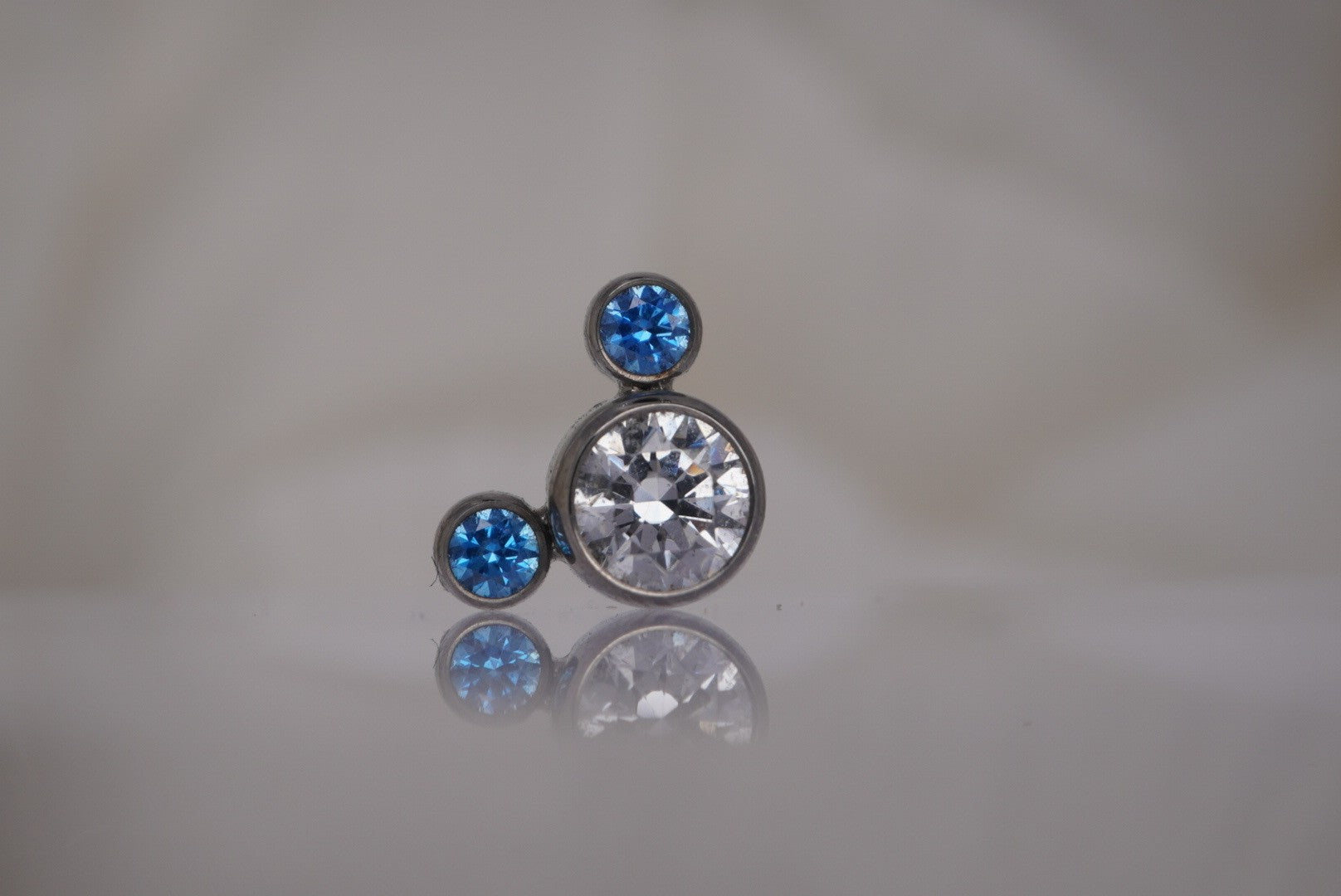 Mickey Head (White & Arctic Blue) 14G
