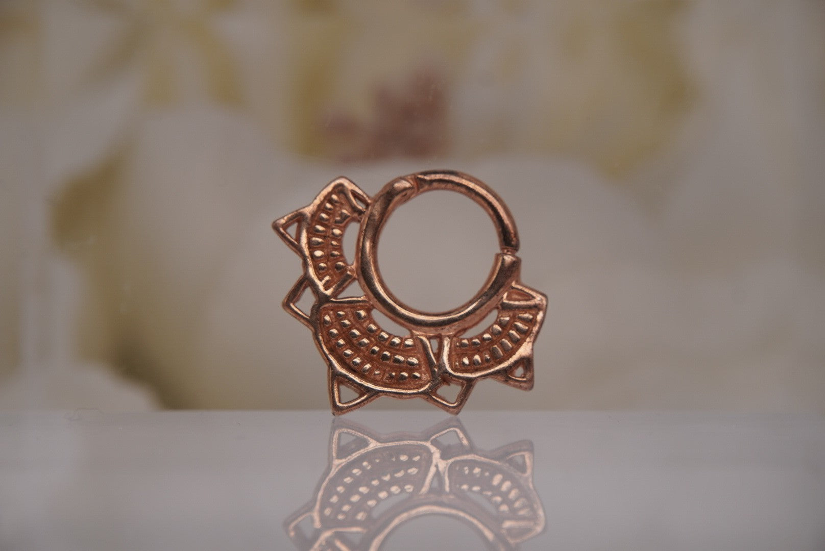 Lace Lotus Clicker-16g 5/16" -Rose Gold Plated