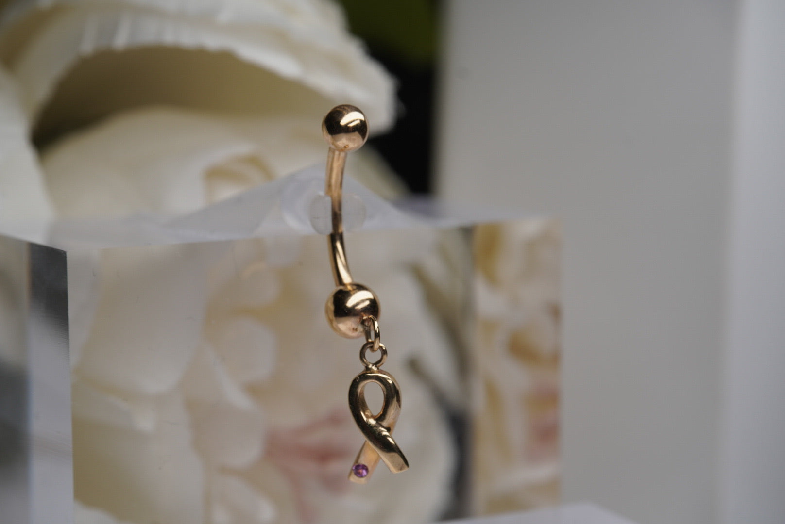Breast Cancer Awareness Hanging Navel in Yellow Gold 14g 7/16"