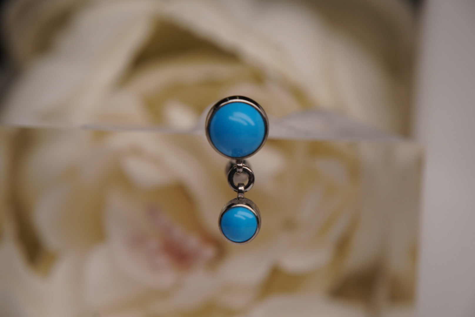 Top Hanging Navel in Turquoise Bezel 14g 5/16"