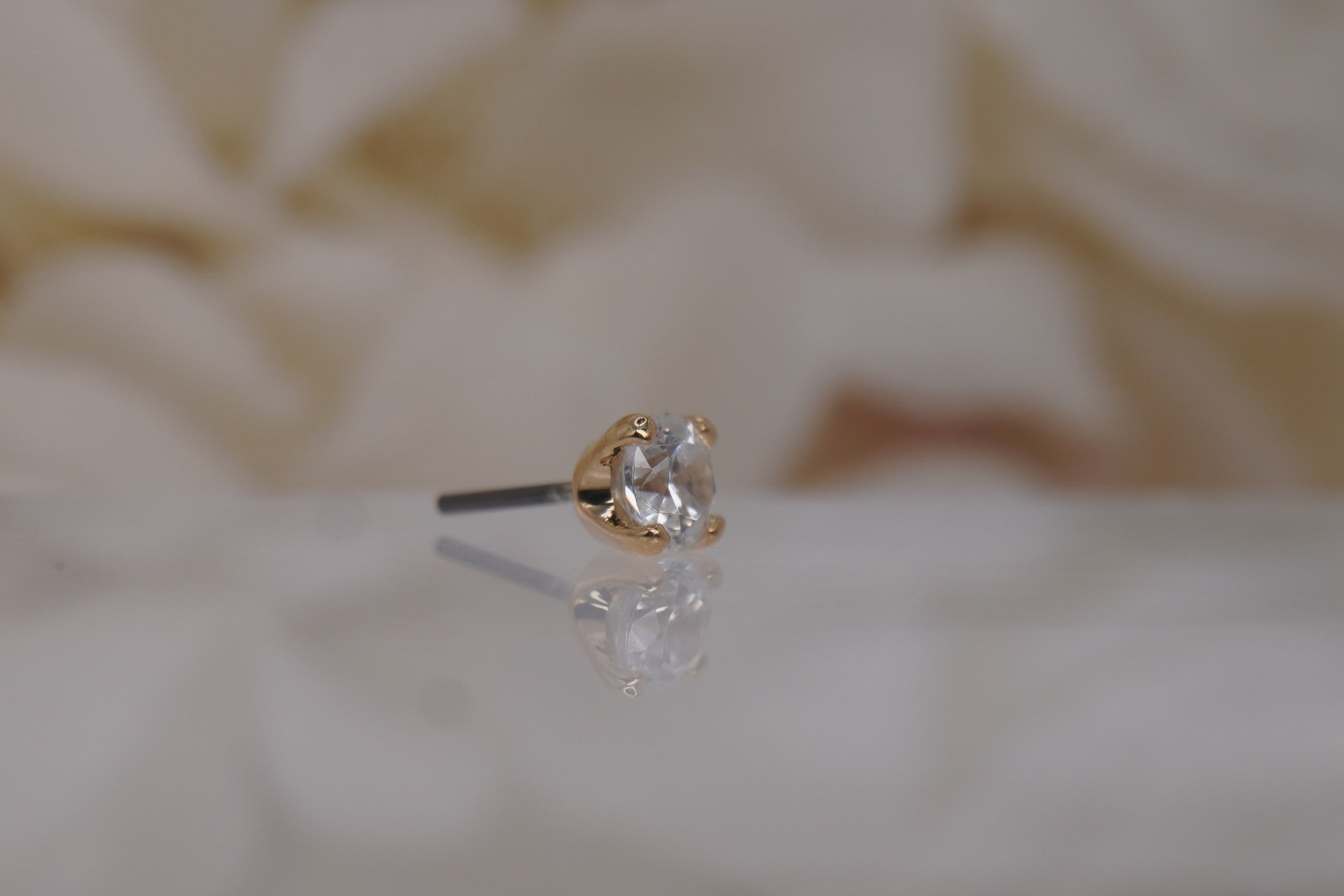 3mm Yellow Gold Prong - Lab Diamond