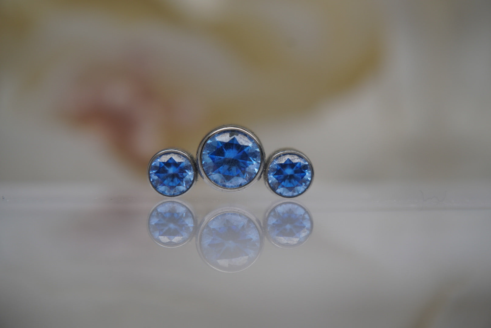 3-Gem Curve- Large (Arctic Blue)
