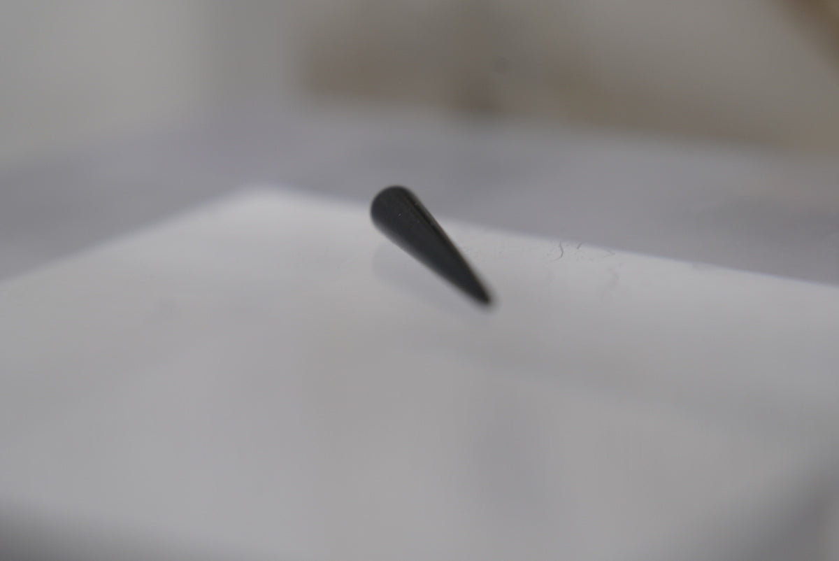 16g Diamond-Like Carbon Spike (Black) front view