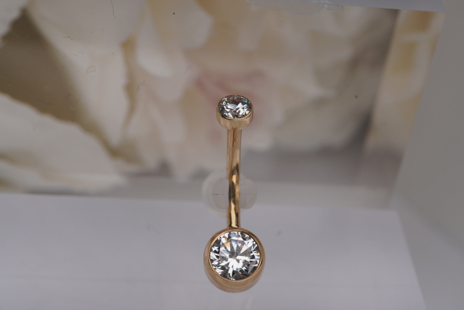 Bezel Navel in Yellow Gold