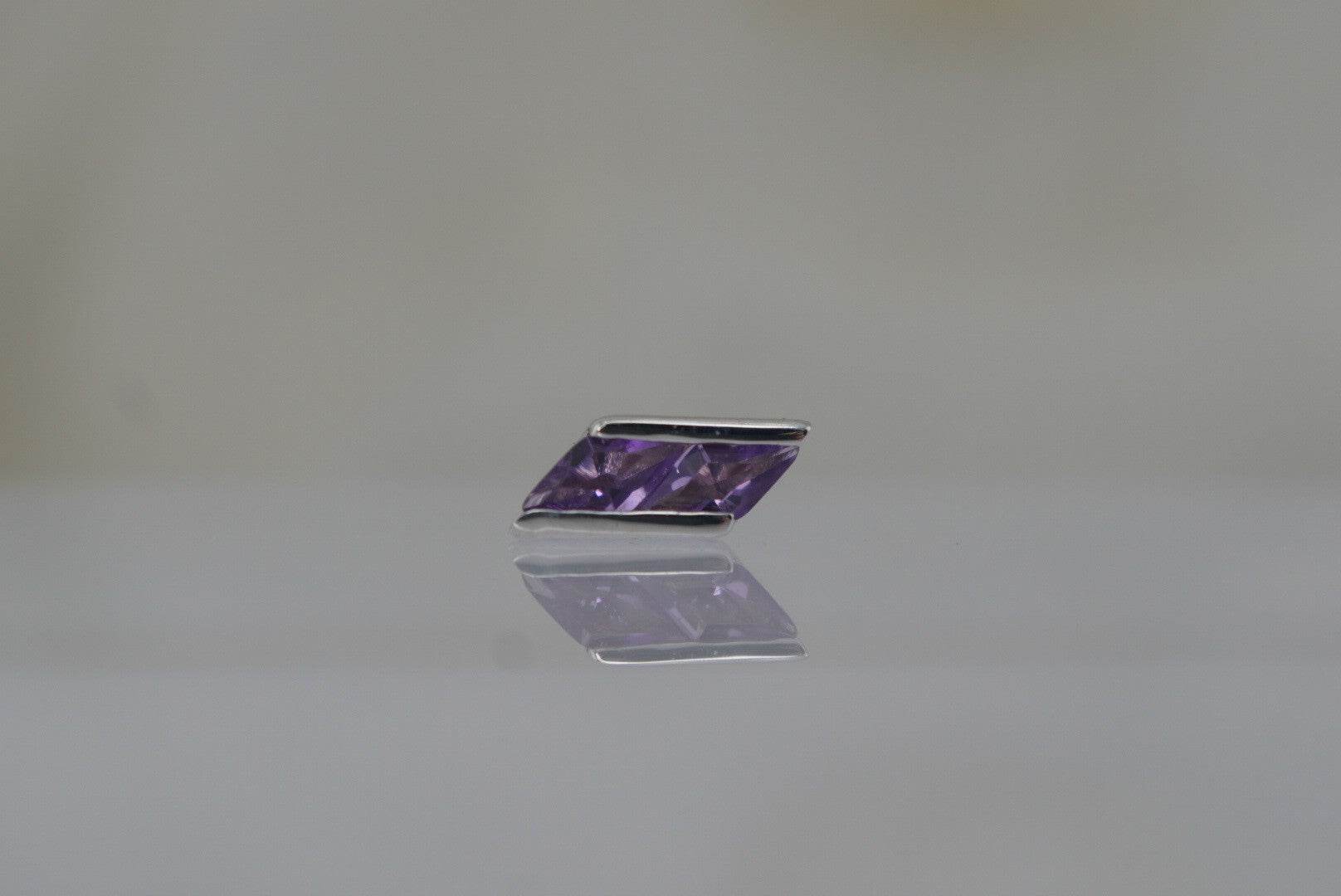 Joia with Amethyst