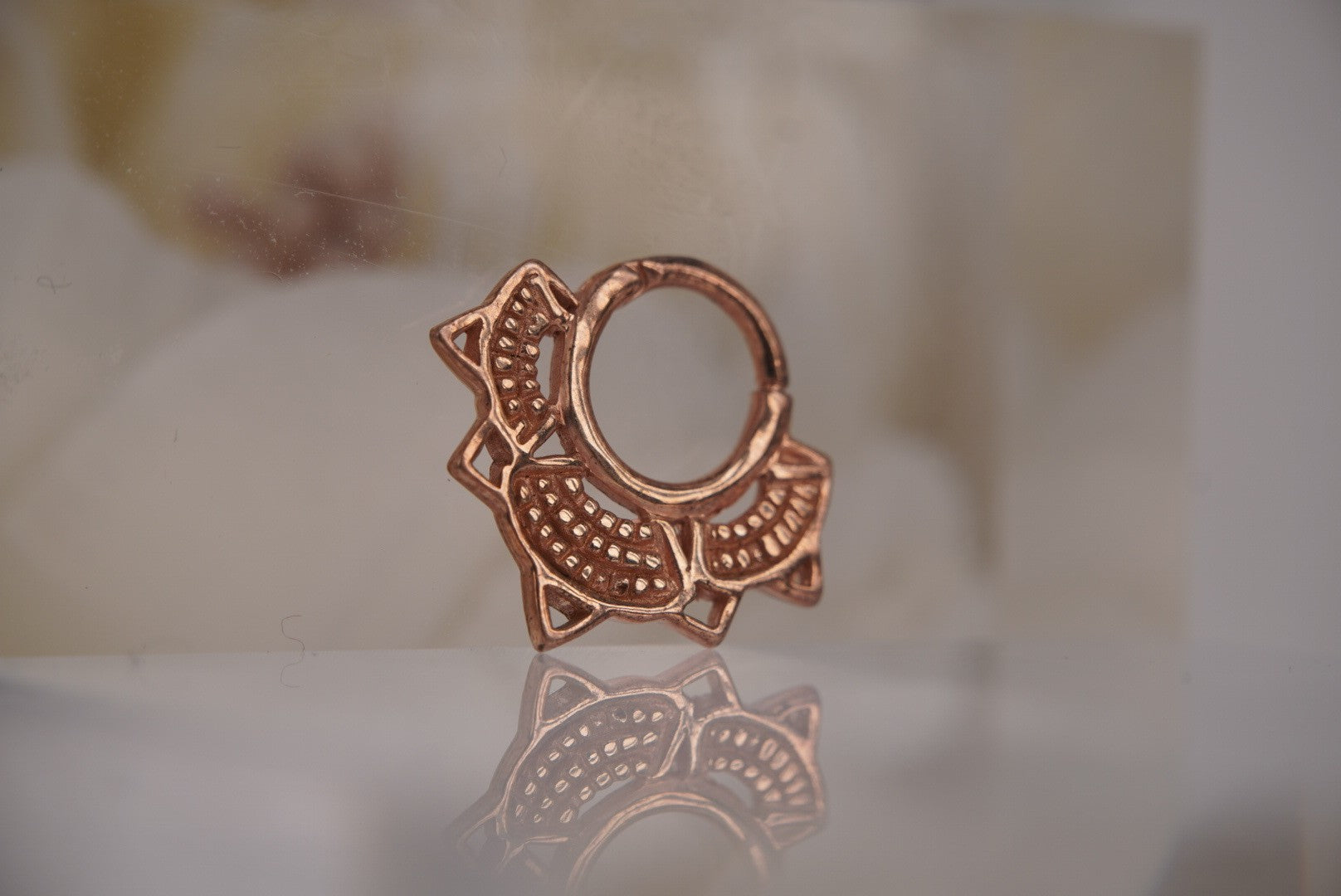 Lace Lotus Clicker-16g 5/16" -Rose Gold Plated