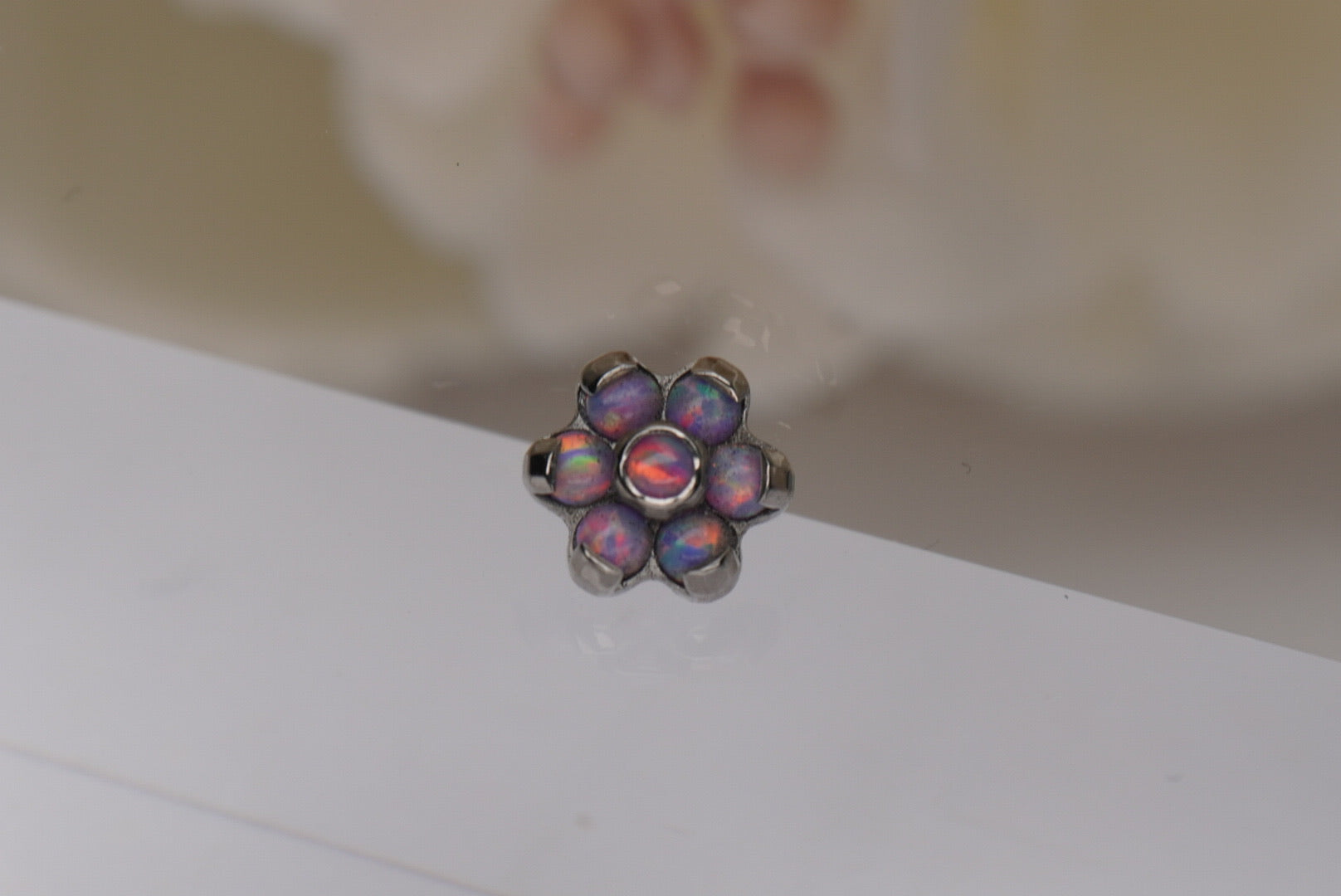 6-Petal Flower 5mm (Lavender Opal)- 14g