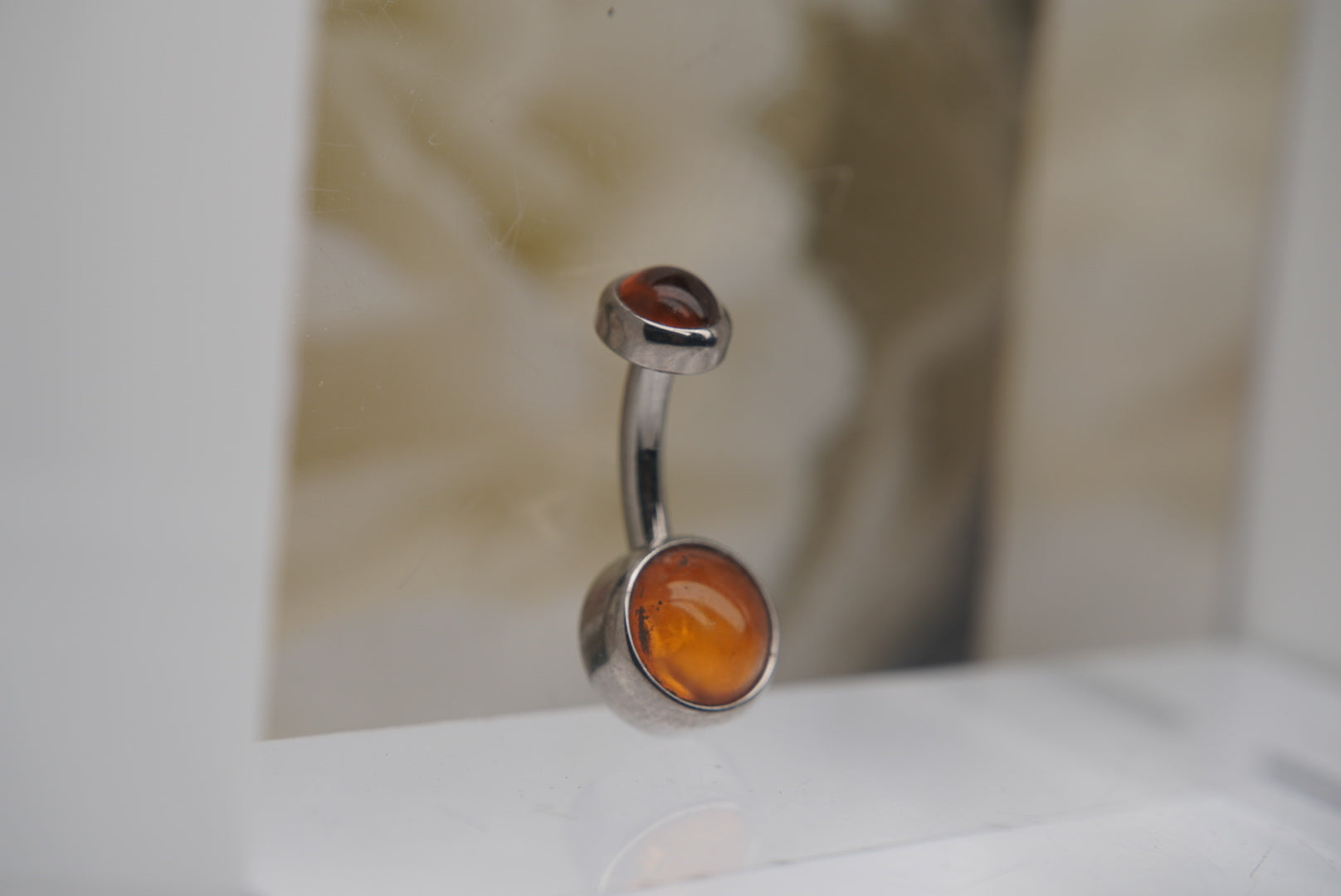 Amber Navel in a Bezel Setting (4mm/6mm)