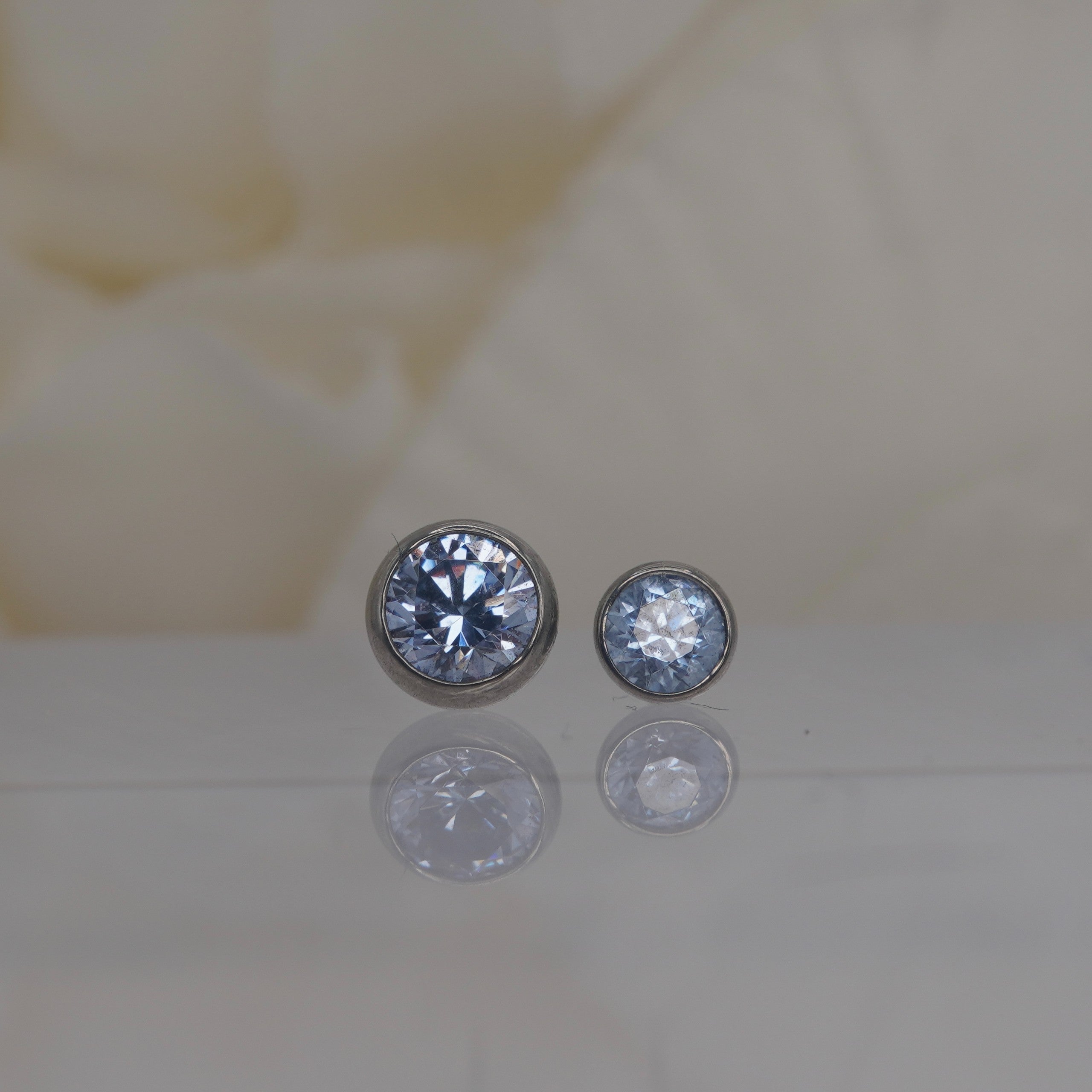 Round Bezel - Alexandrite Crystal