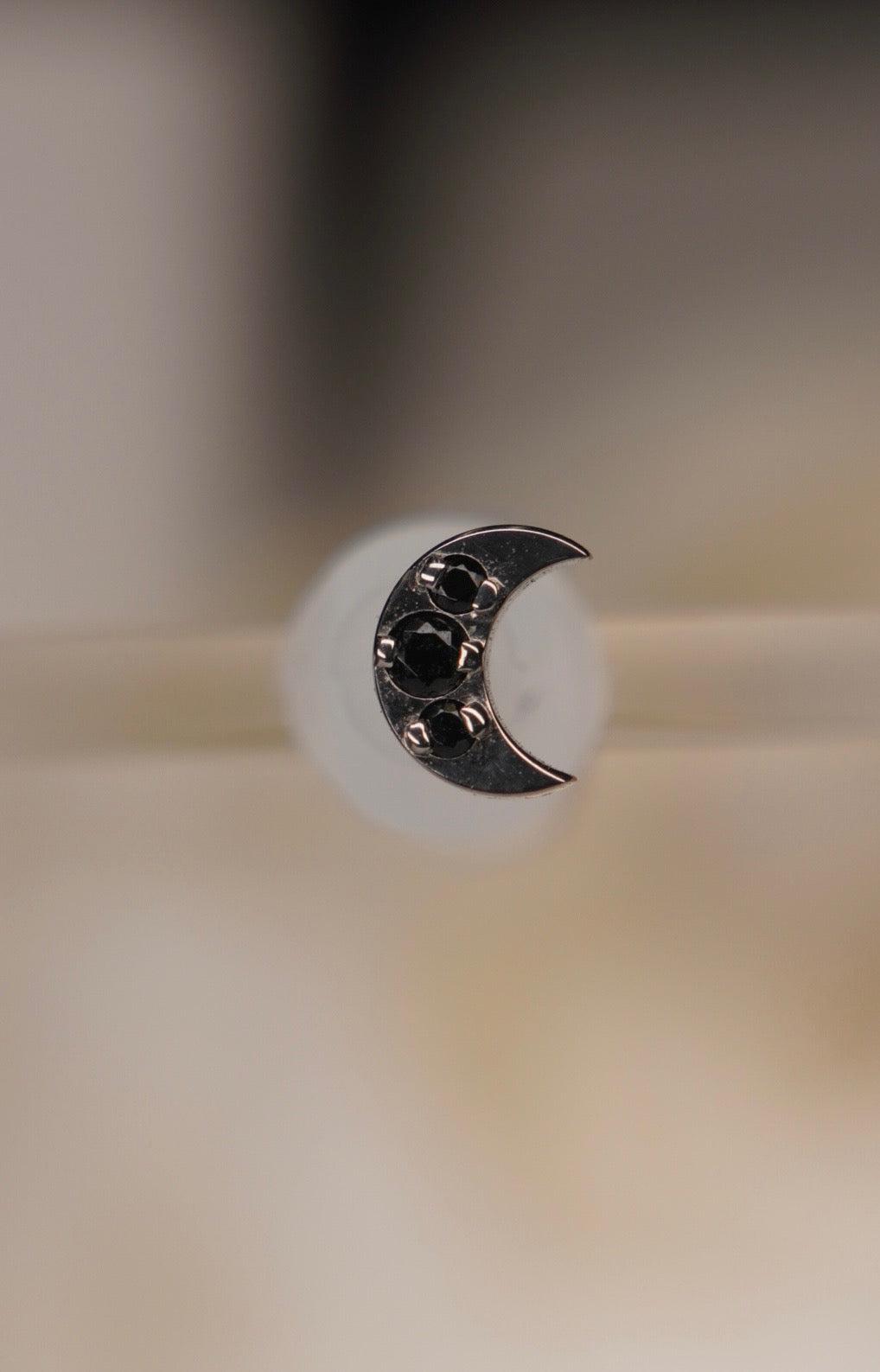 Crescent Moon (Black)
