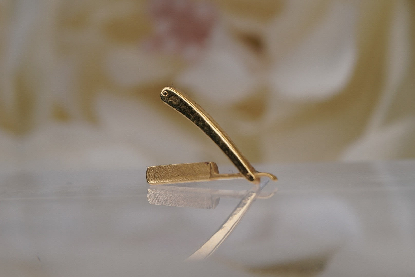 Straight Razor-Left