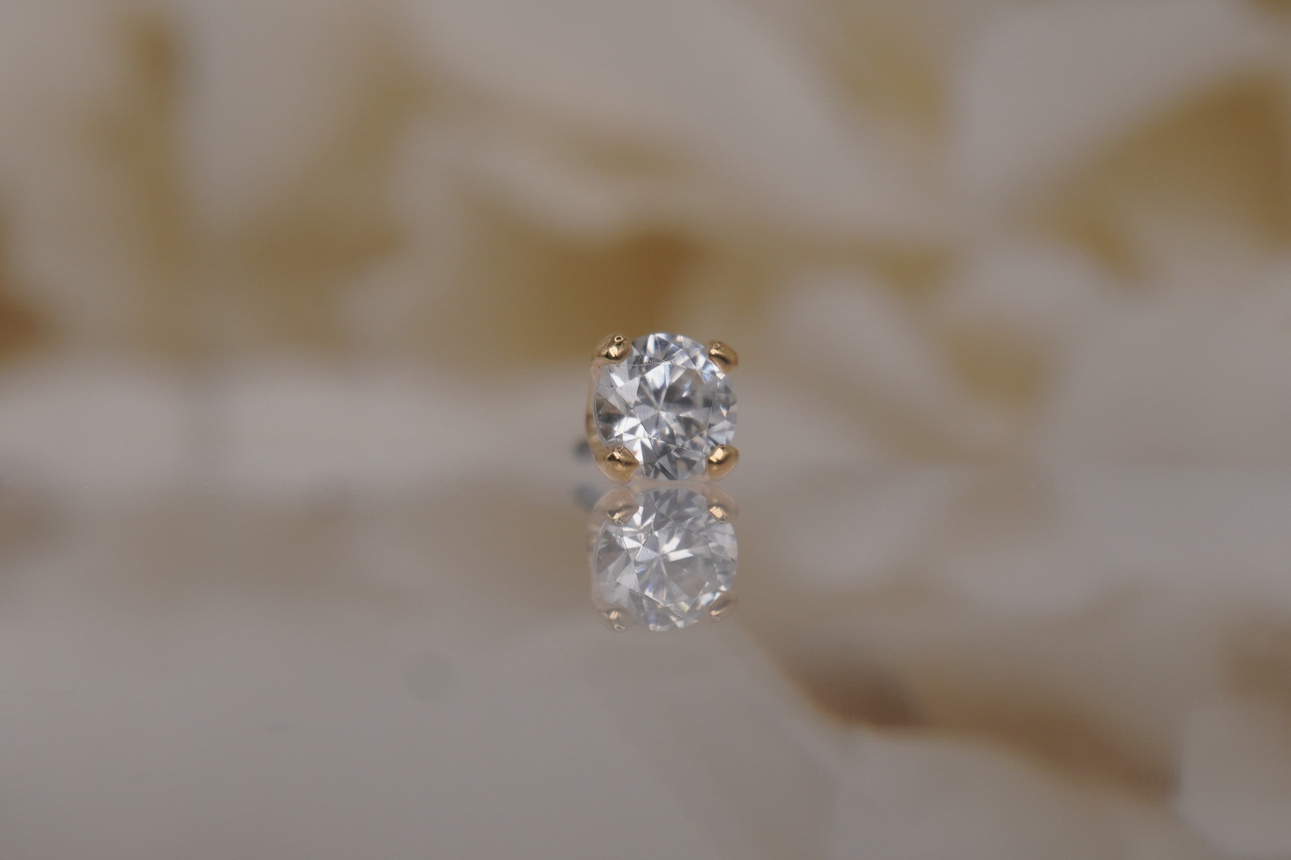 3mm Yellow Gold Prong - Lab Diamond