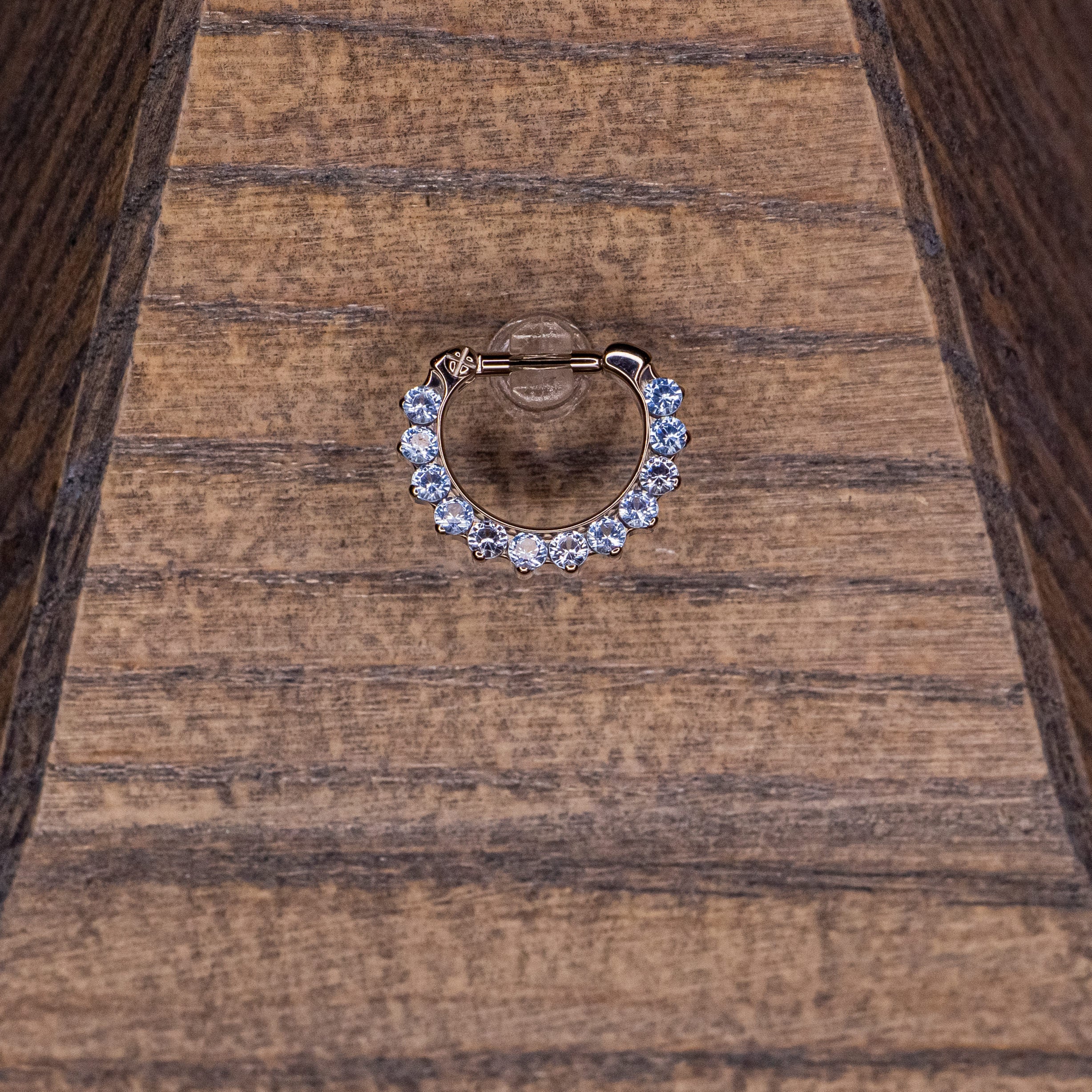 12 Gem Icy Blue Crystal Clicker in 16g