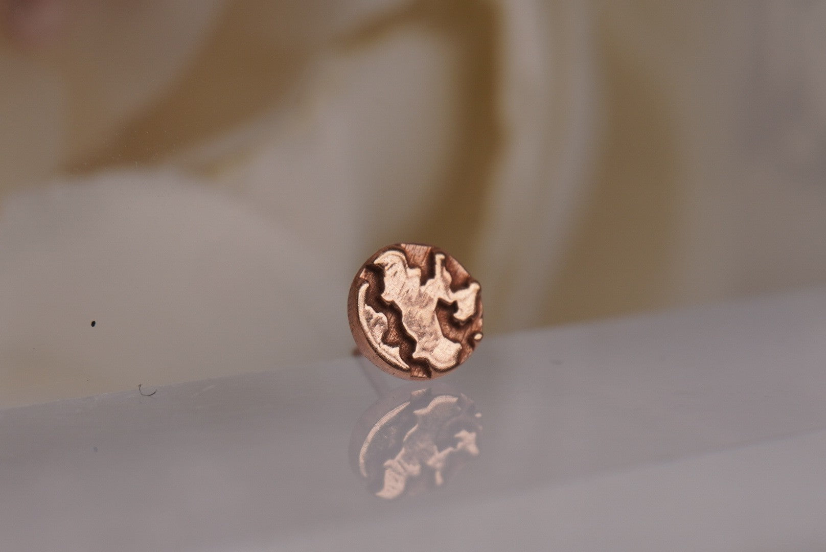 Large Distortion Disc in White Gold