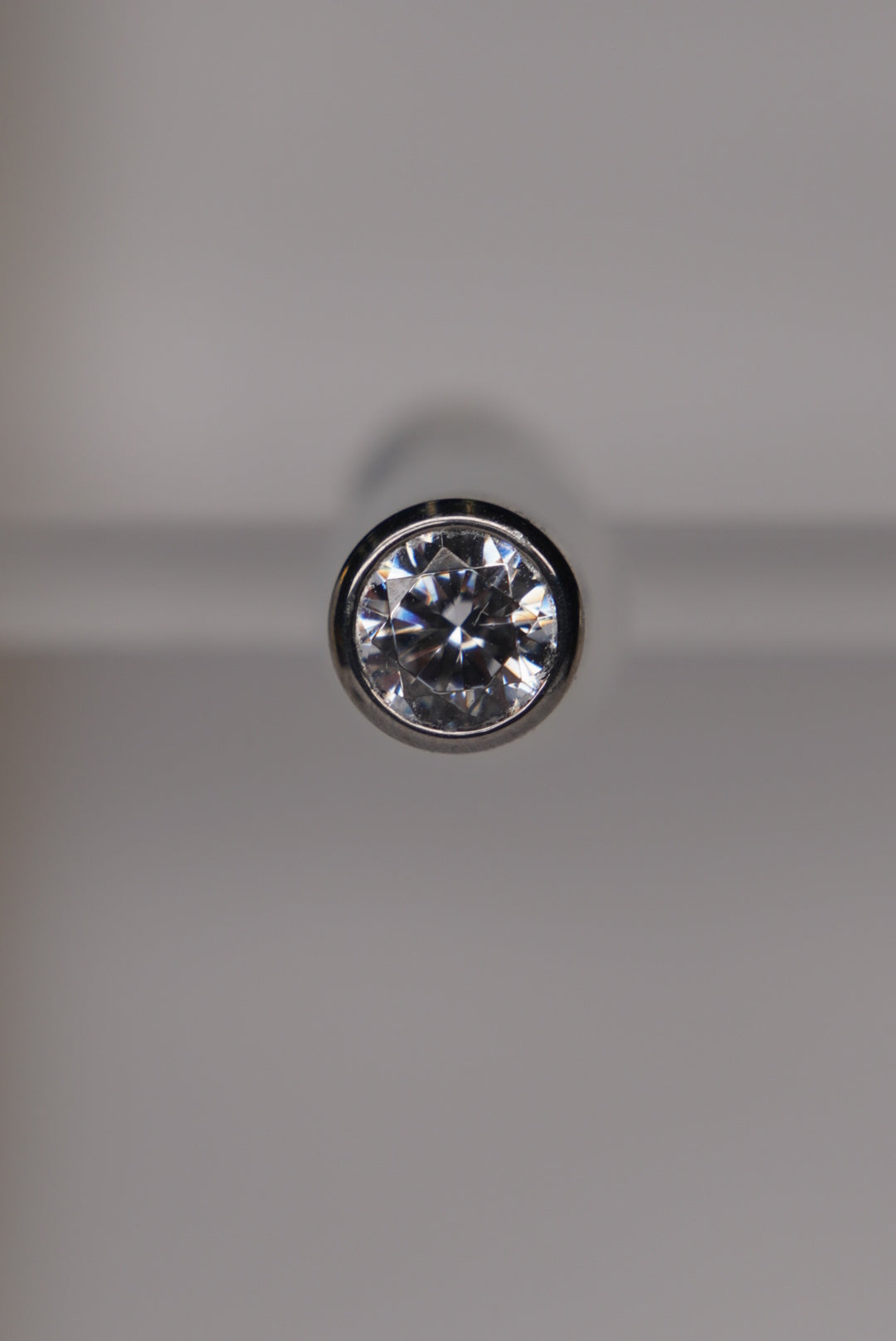 White Crystal- Bezel