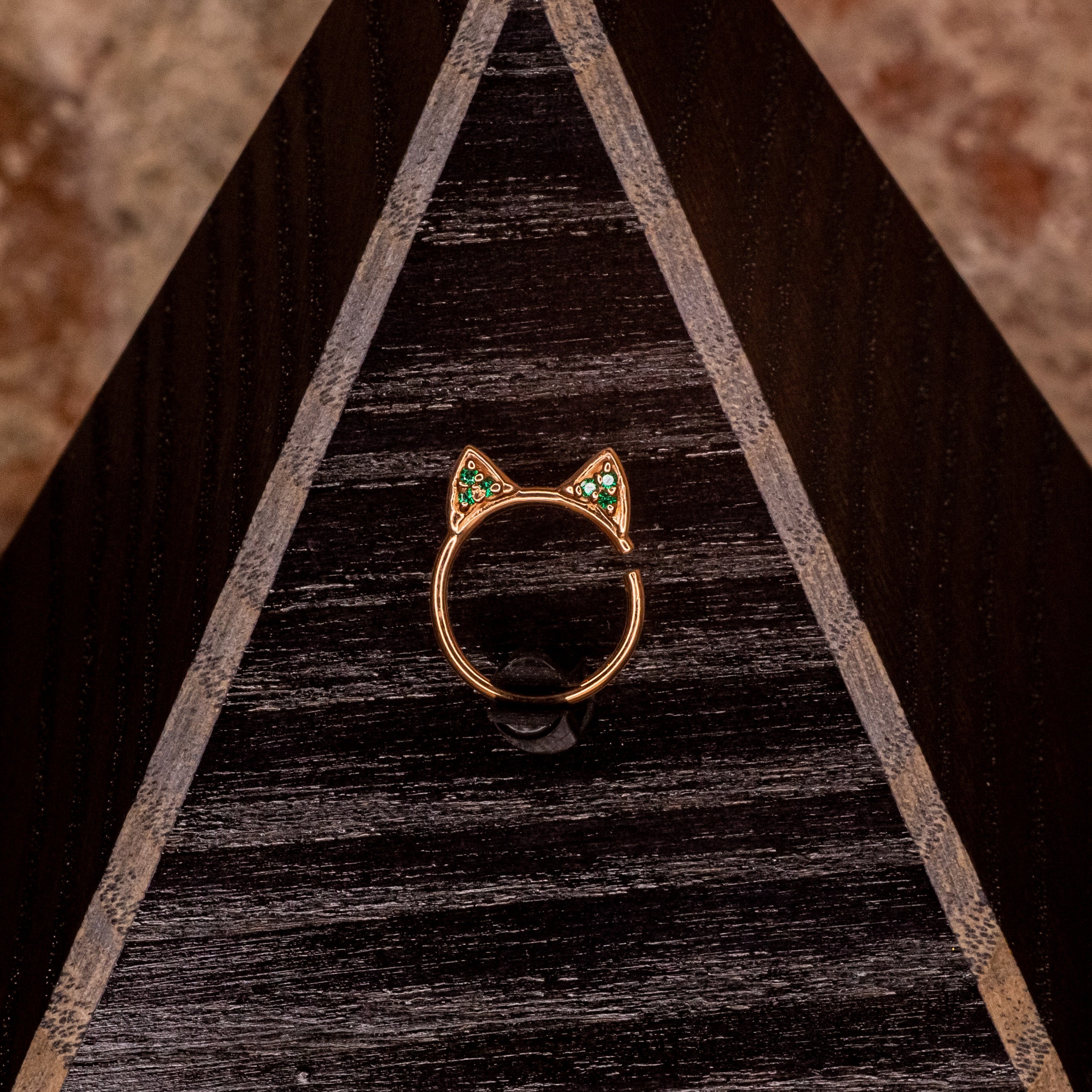 Meow Ring in Rose Gold with Green Crystals