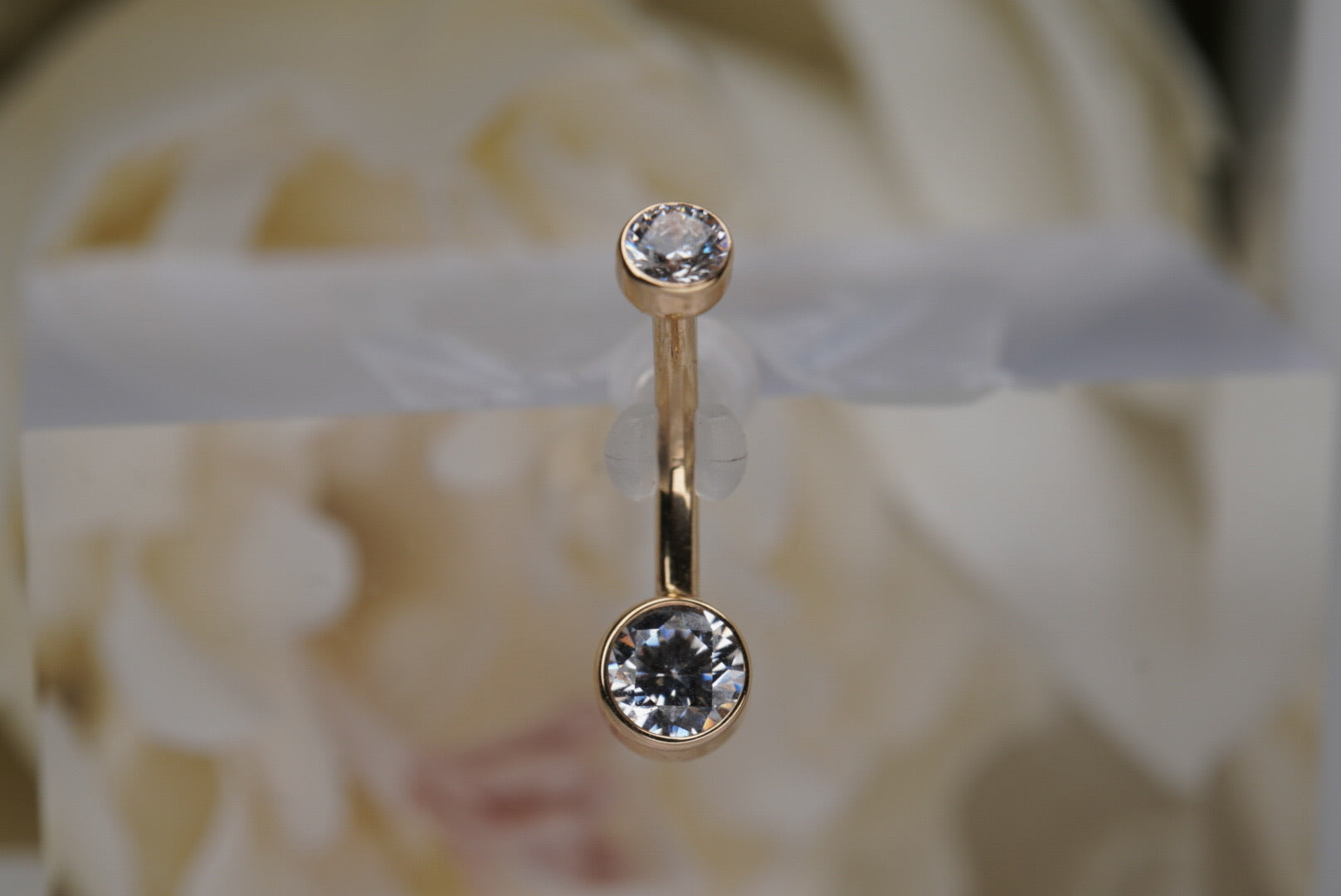 Bezel Yellow Gold 16g Curved Barbell