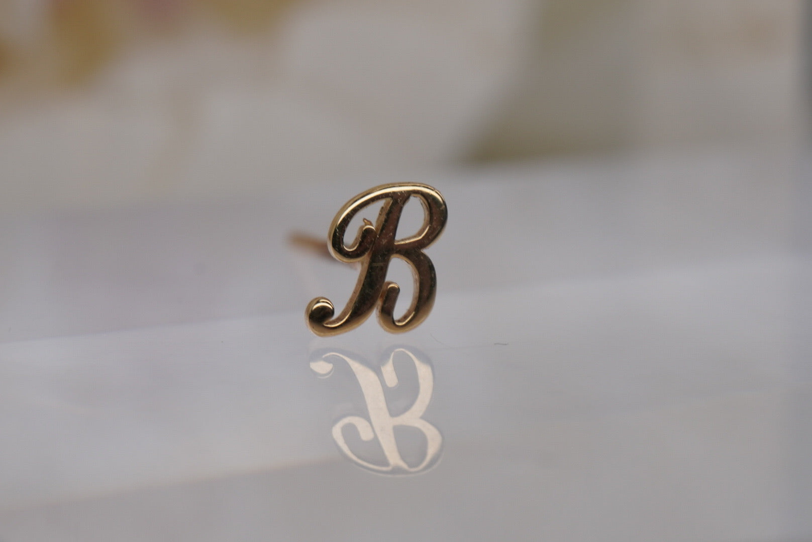 Letter "B" Nostril Screw in Yellow Gold