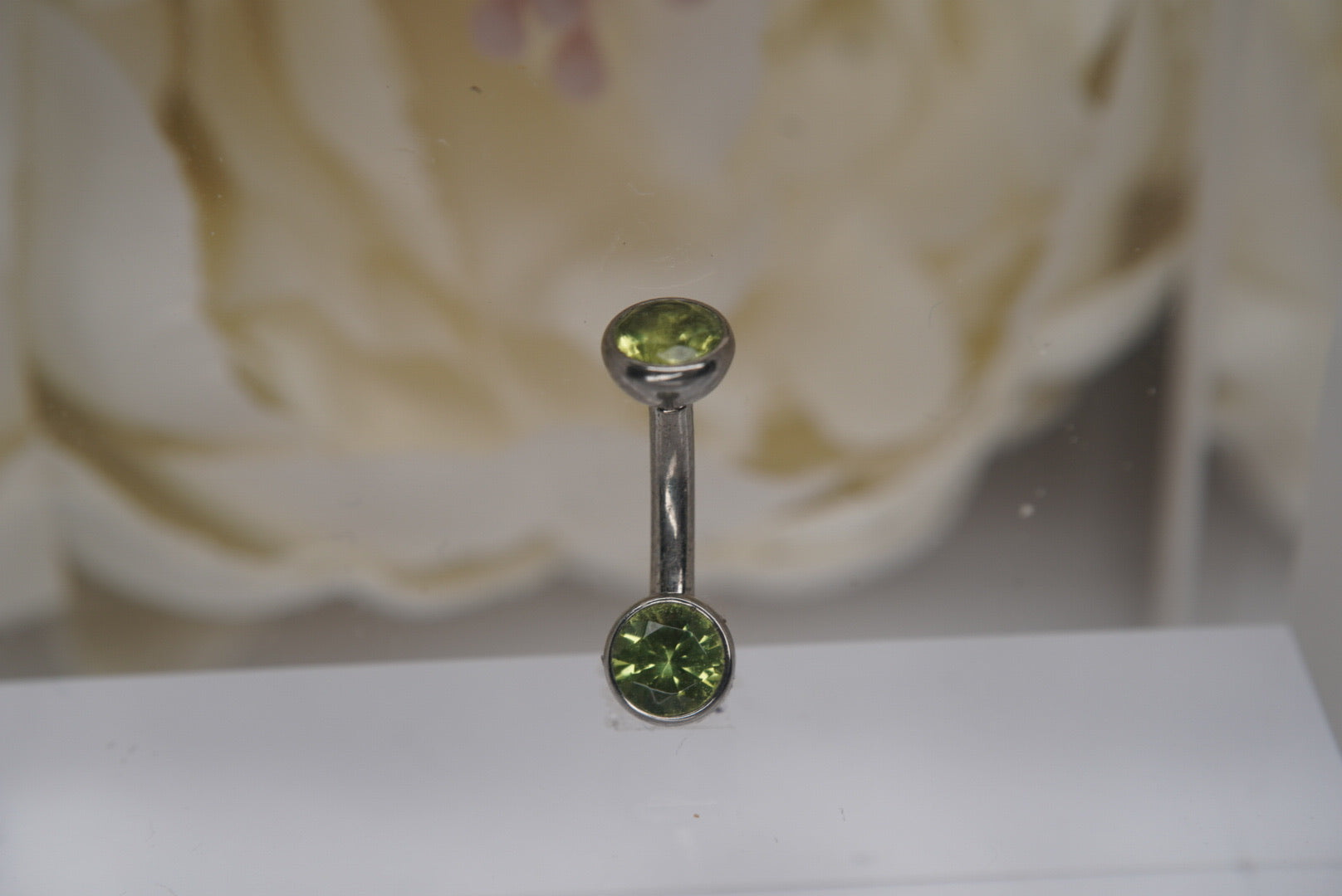 Paradise Green Crystal Navel in a Bezel Setting (4mm/4mm)