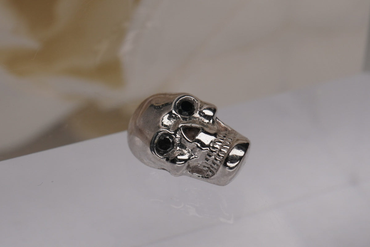 Flat Skull with Black Diamond Eyes- 10mm angled view