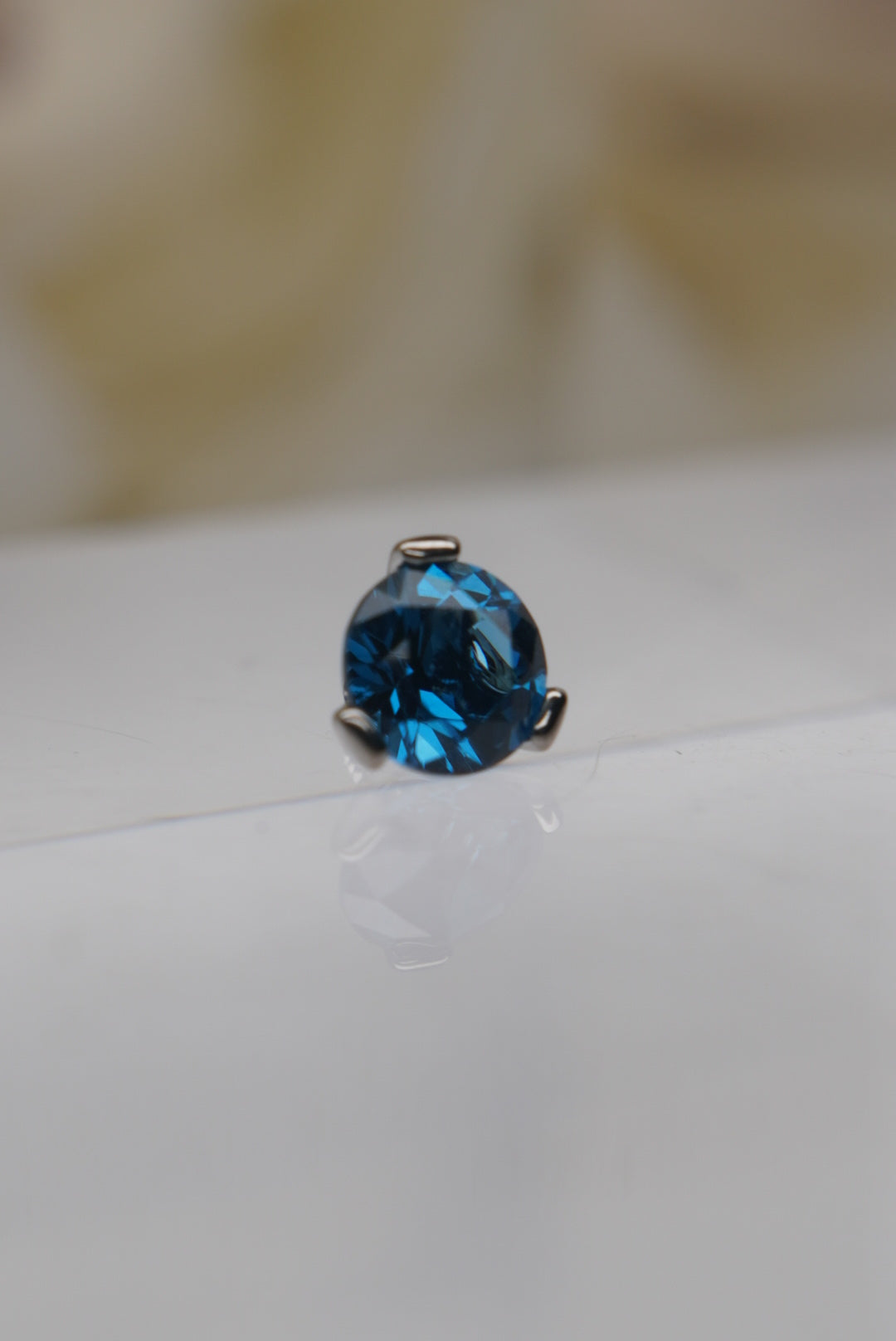 London Blue Crystal Prong-16/18g