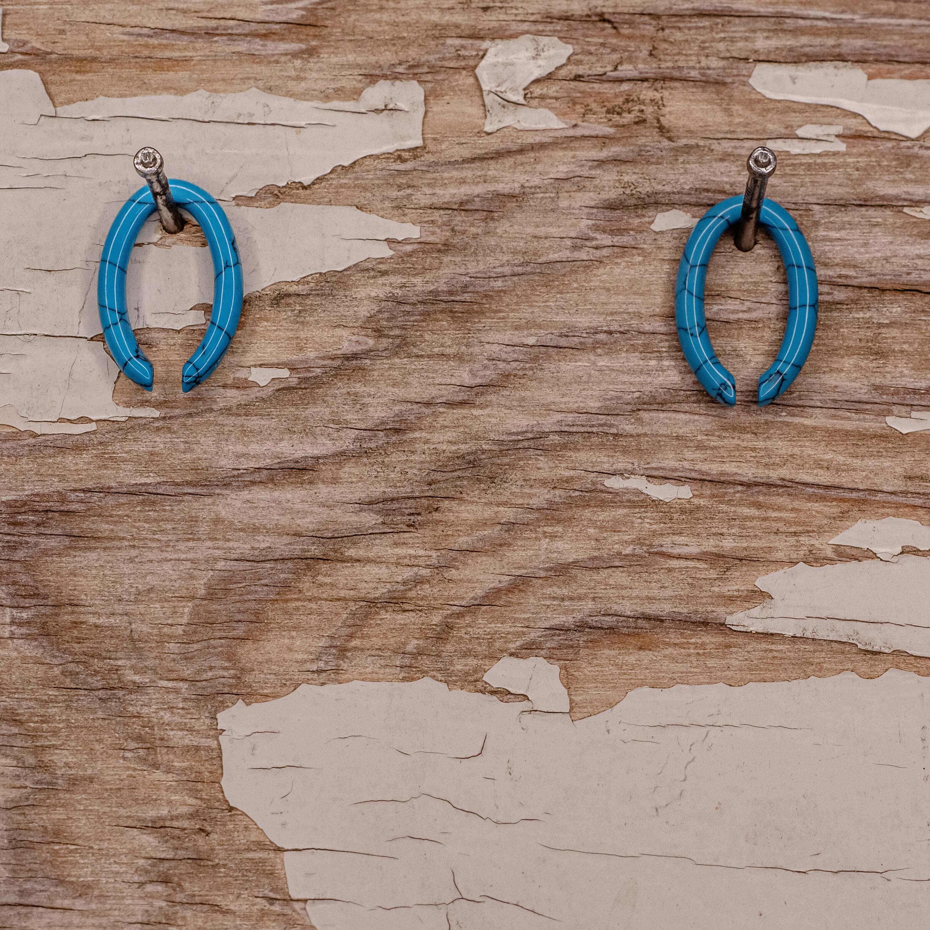 Turquoise Loose Hoops +8g