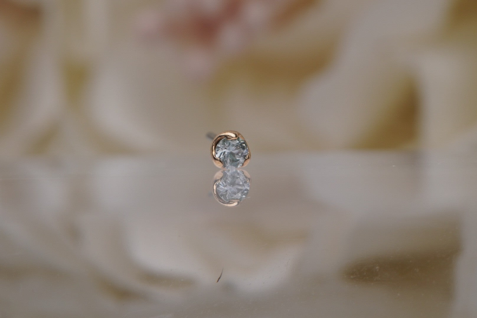 Anatometal 3mm Yellow Gold Prong