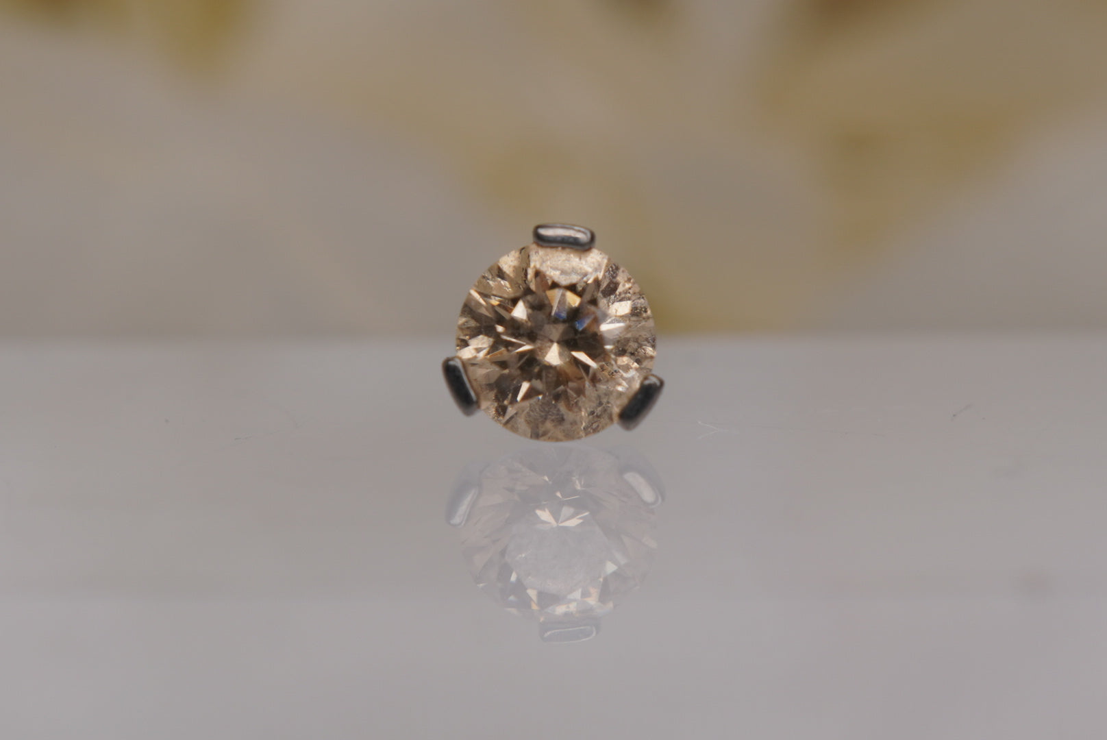 Champagne Crystal Prong-12/14g