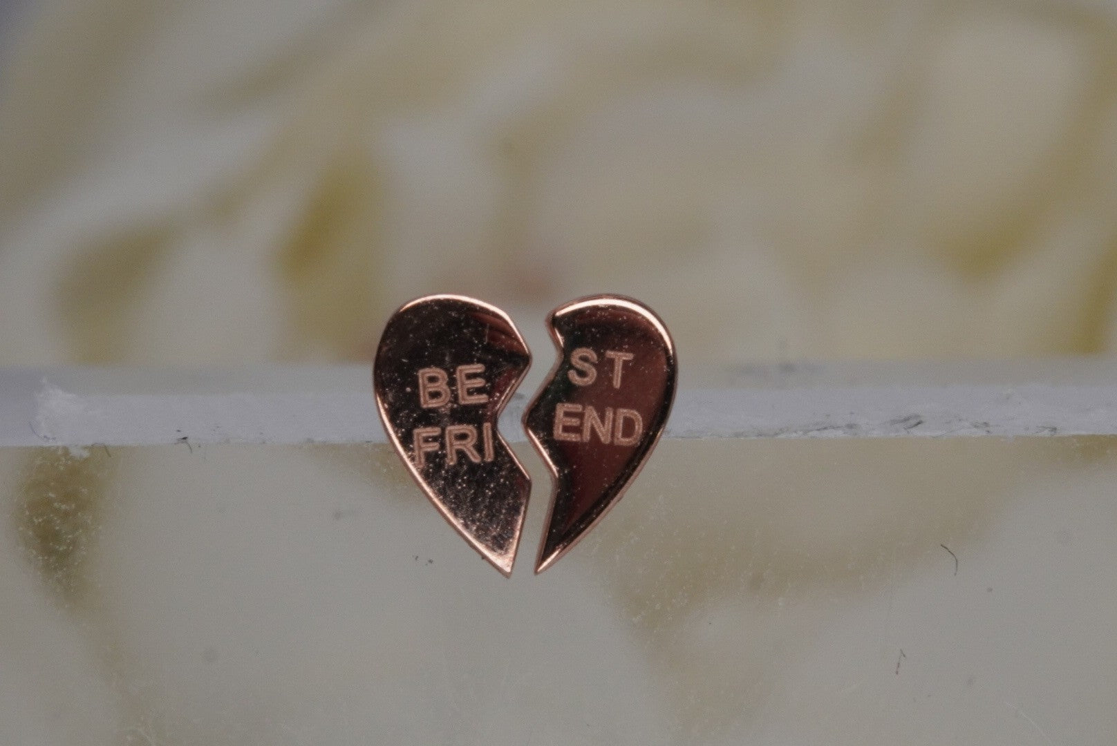 BFF- Right Facing