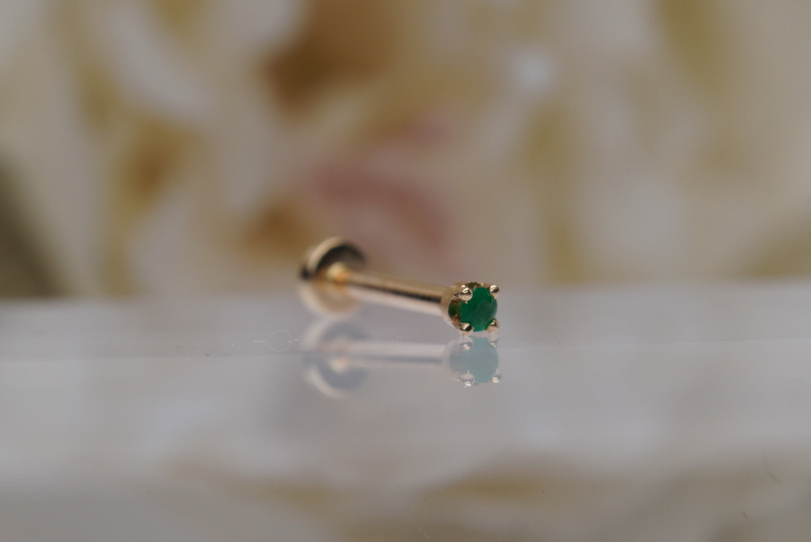 Emerald Crystal Prong in Yellow Gold with 16g Backing