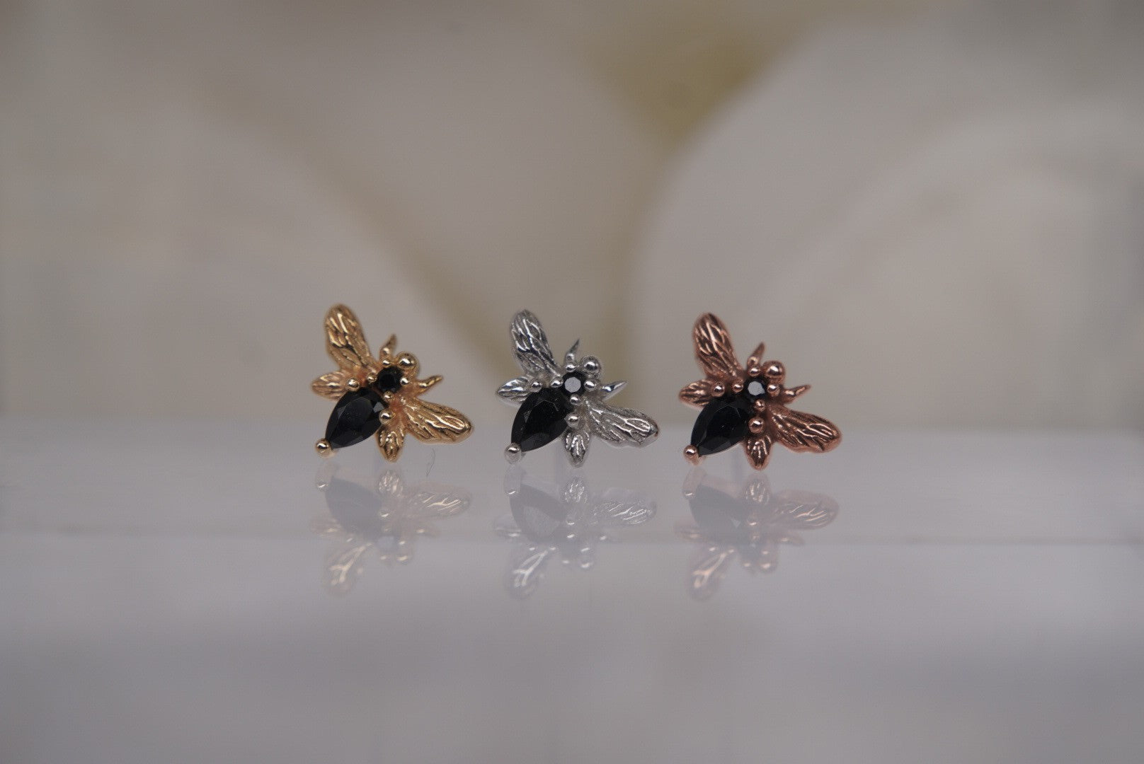 Bee Chic-Black Spinel