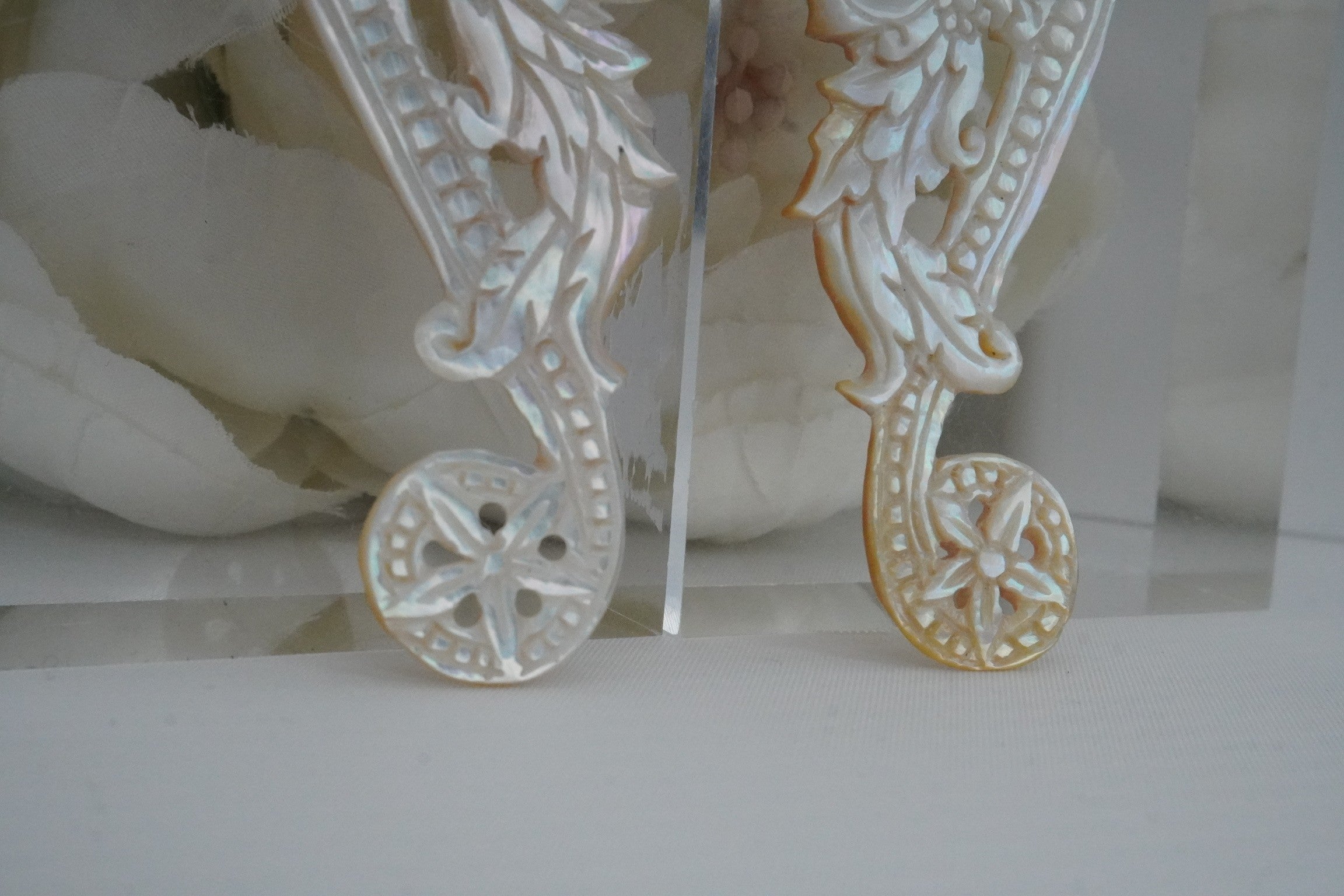 Shell Filigree Star Hangers