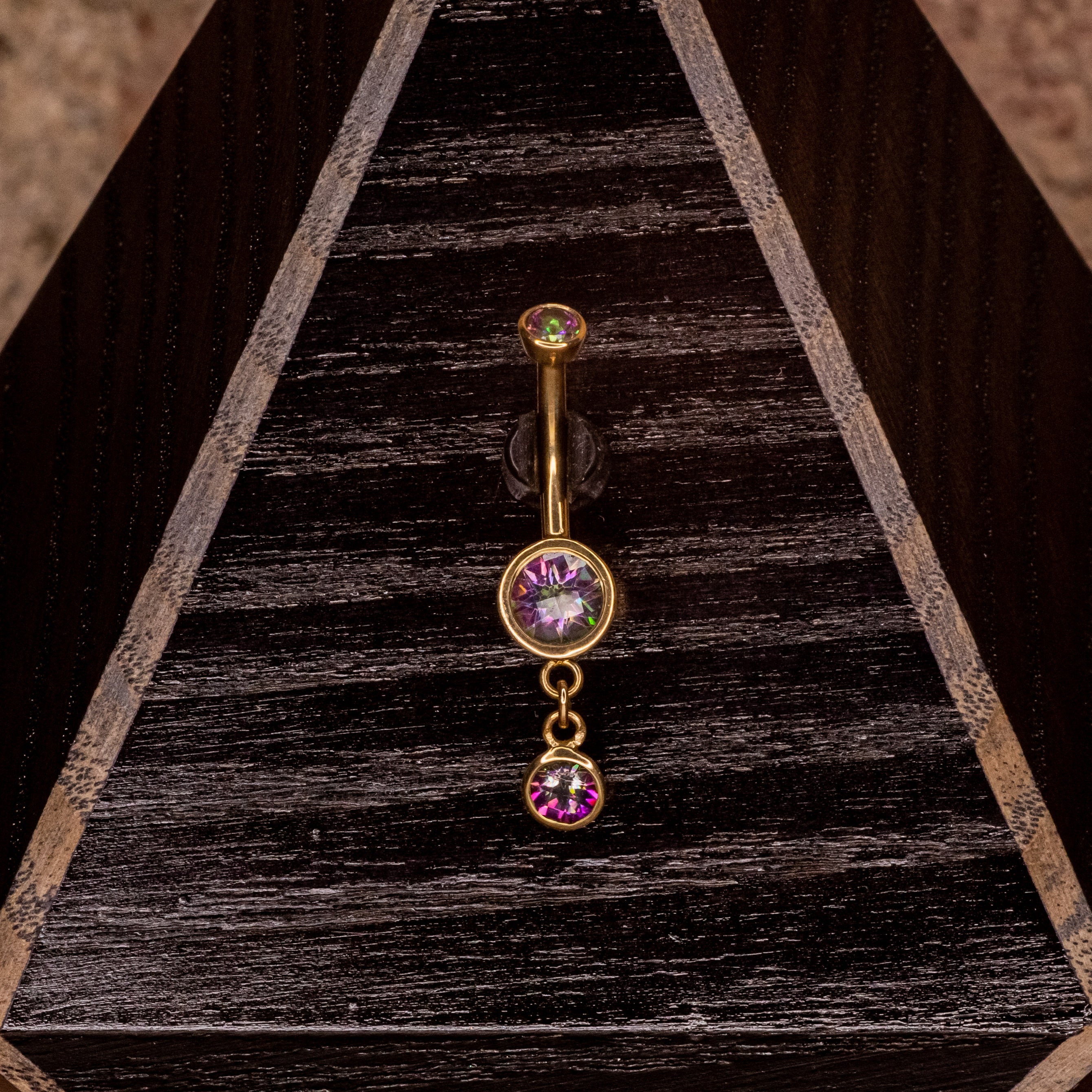 Purple Topaz Gem Hanging Navel in Yellow Gold