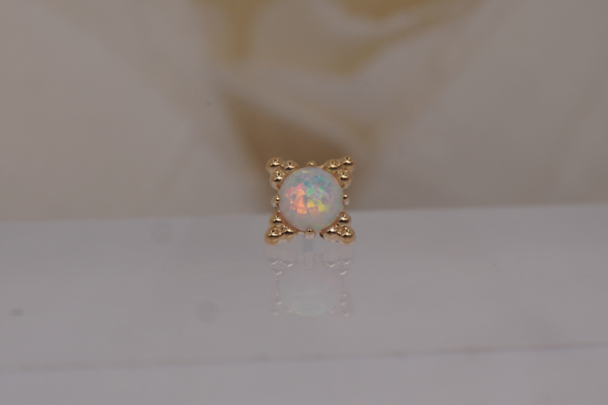 Mama Mia with White Opal
