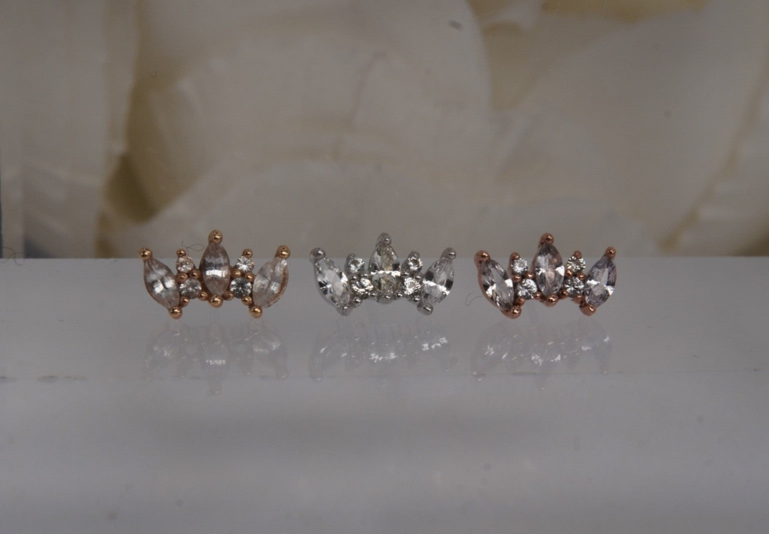Alice with White Sapphires