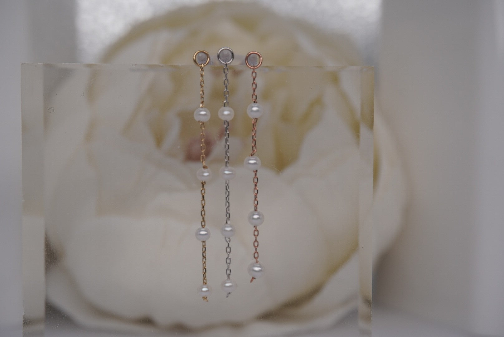 4-Bead Pearl Charm