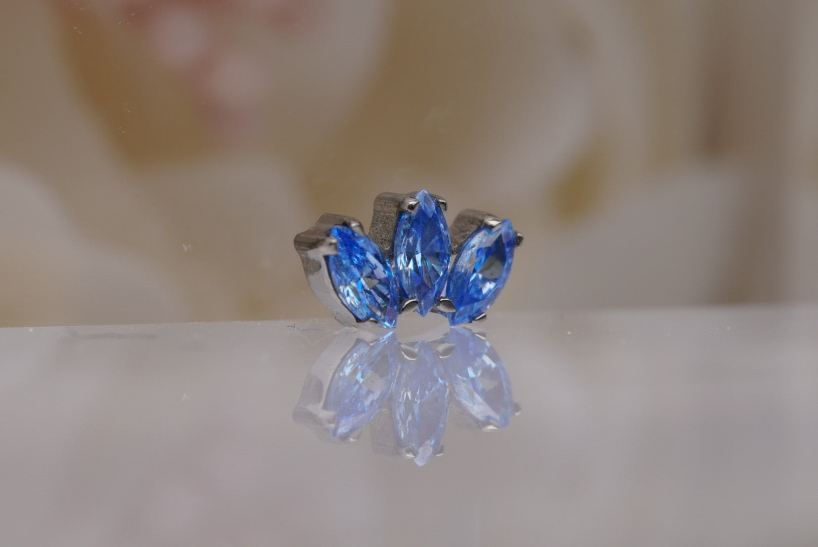 Arctic Blue Marquis Fan 16g