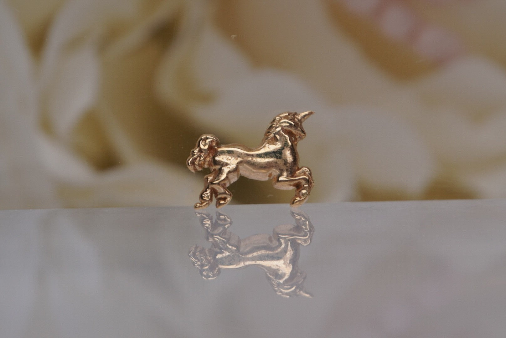 Unicorn in Gold-16g