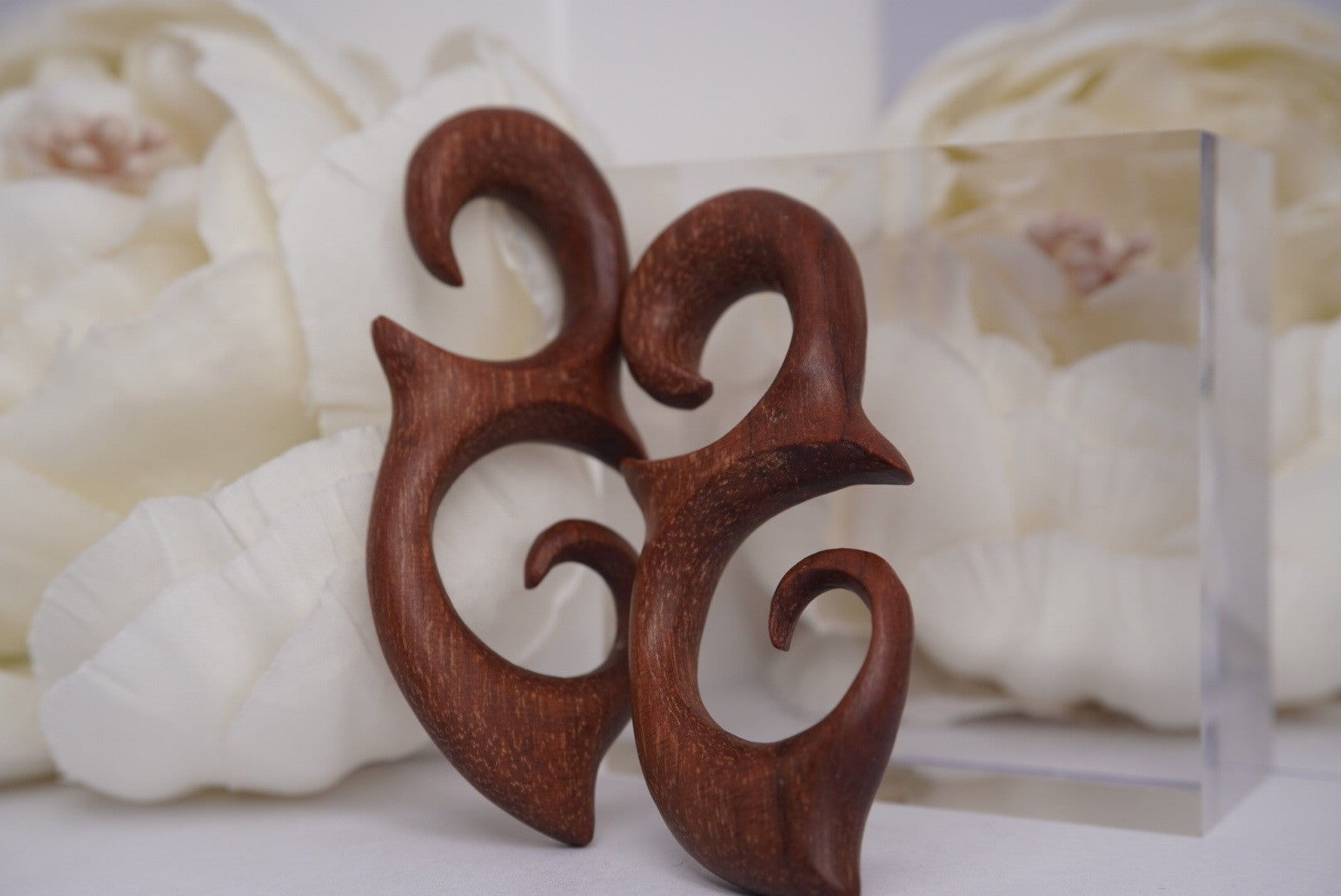 0g Wood Half Spiral Hangers