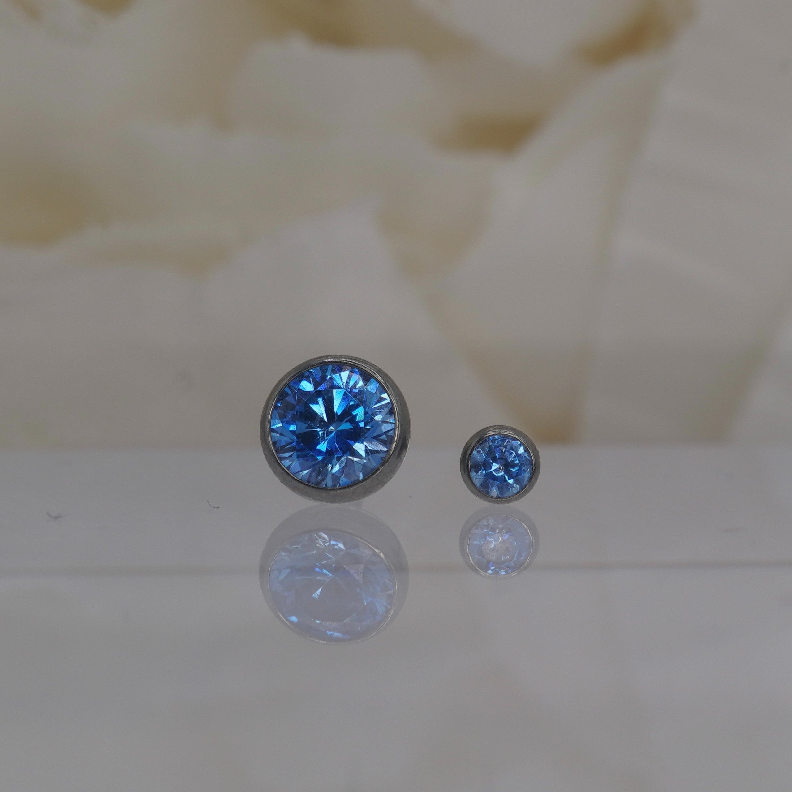 Round Bezel - Arctic Blue Crystal