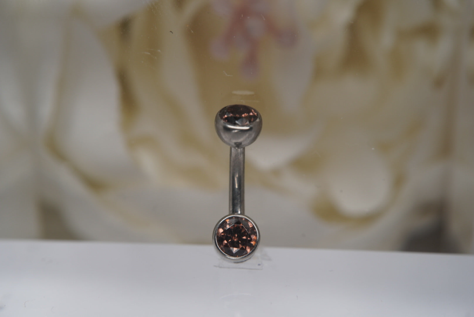 Brown Crystal Navel in a Bezel Setting (4mm/4mm)