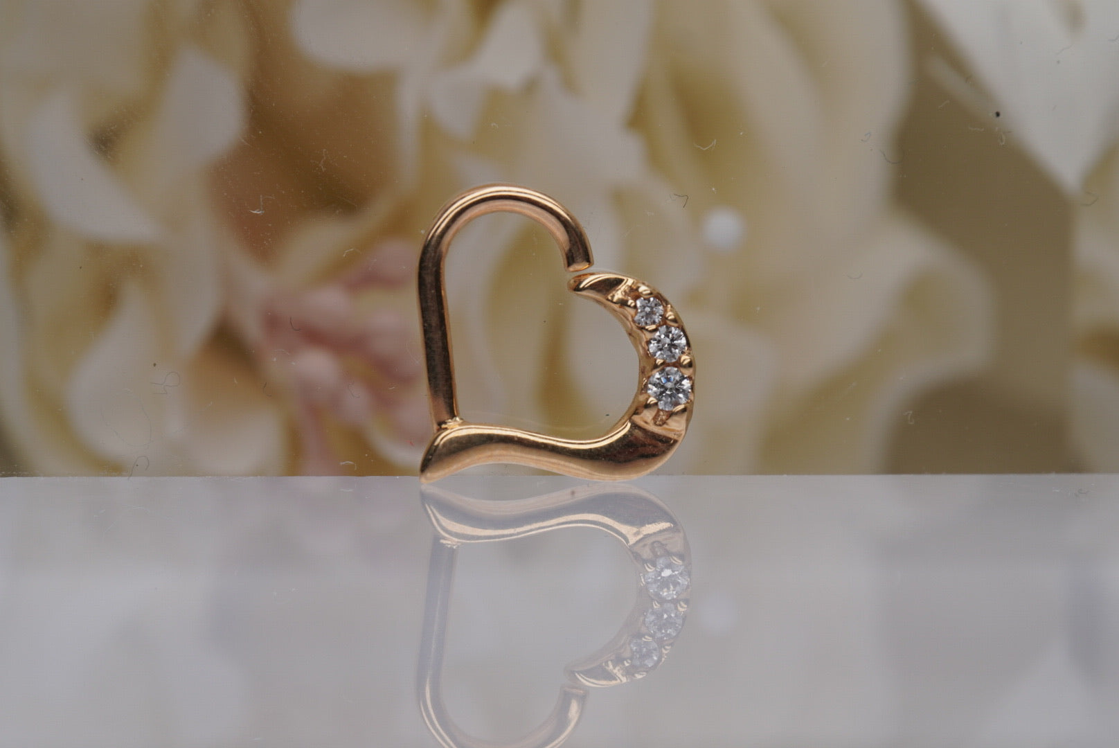 Mina in Yellow Gold 16g 3/8" LEFT