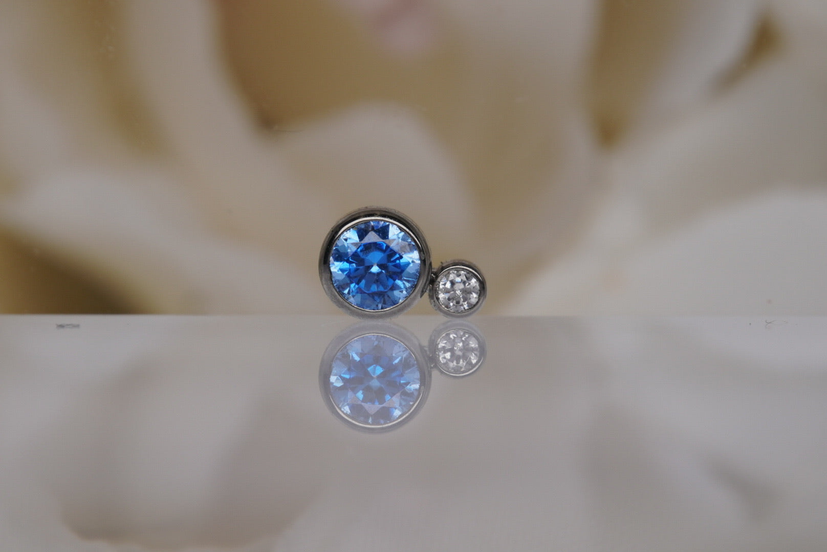 2-Gem (Arctic Blue with White)-12/14g